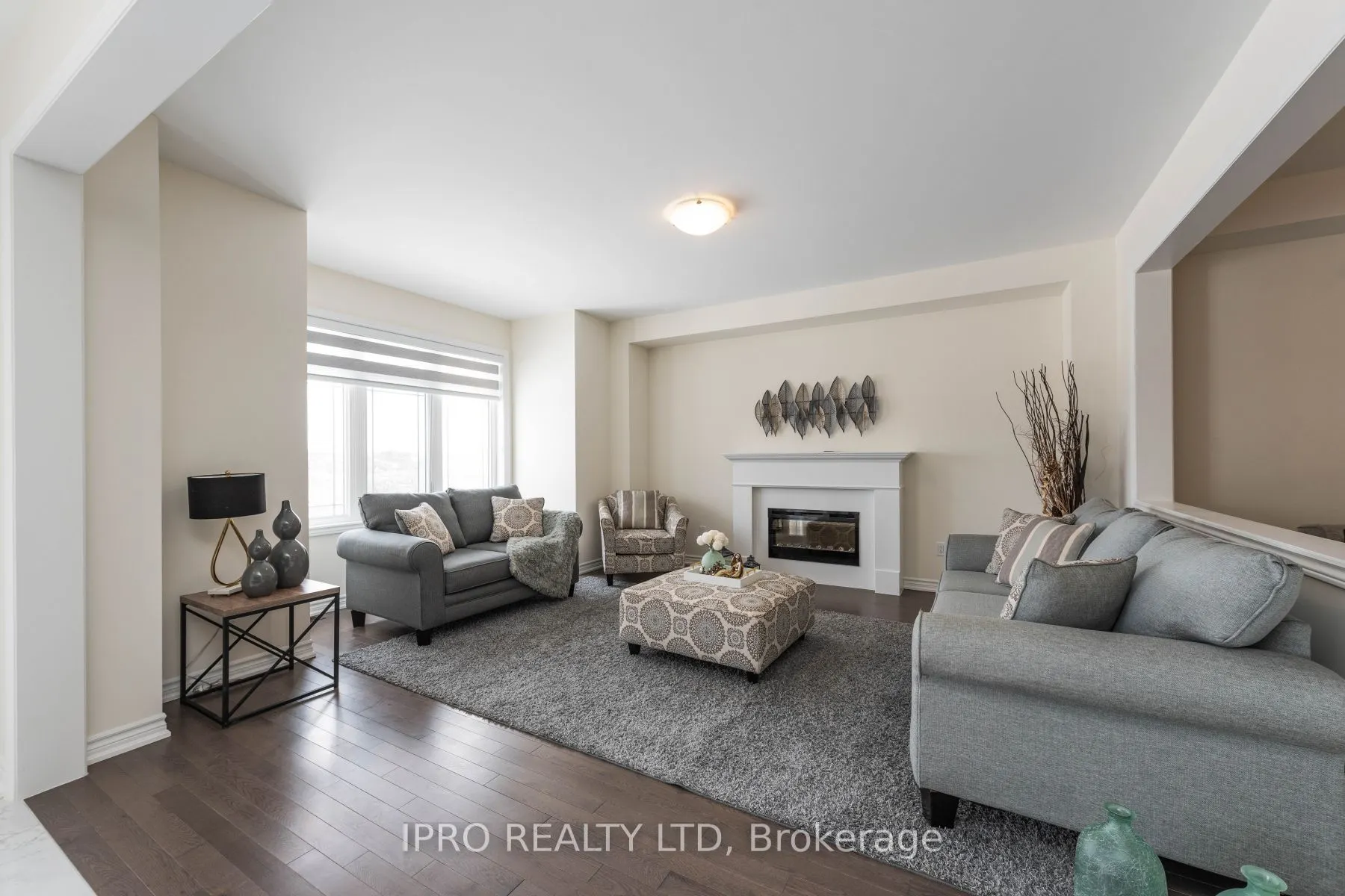 15 Eberly Woods Dr