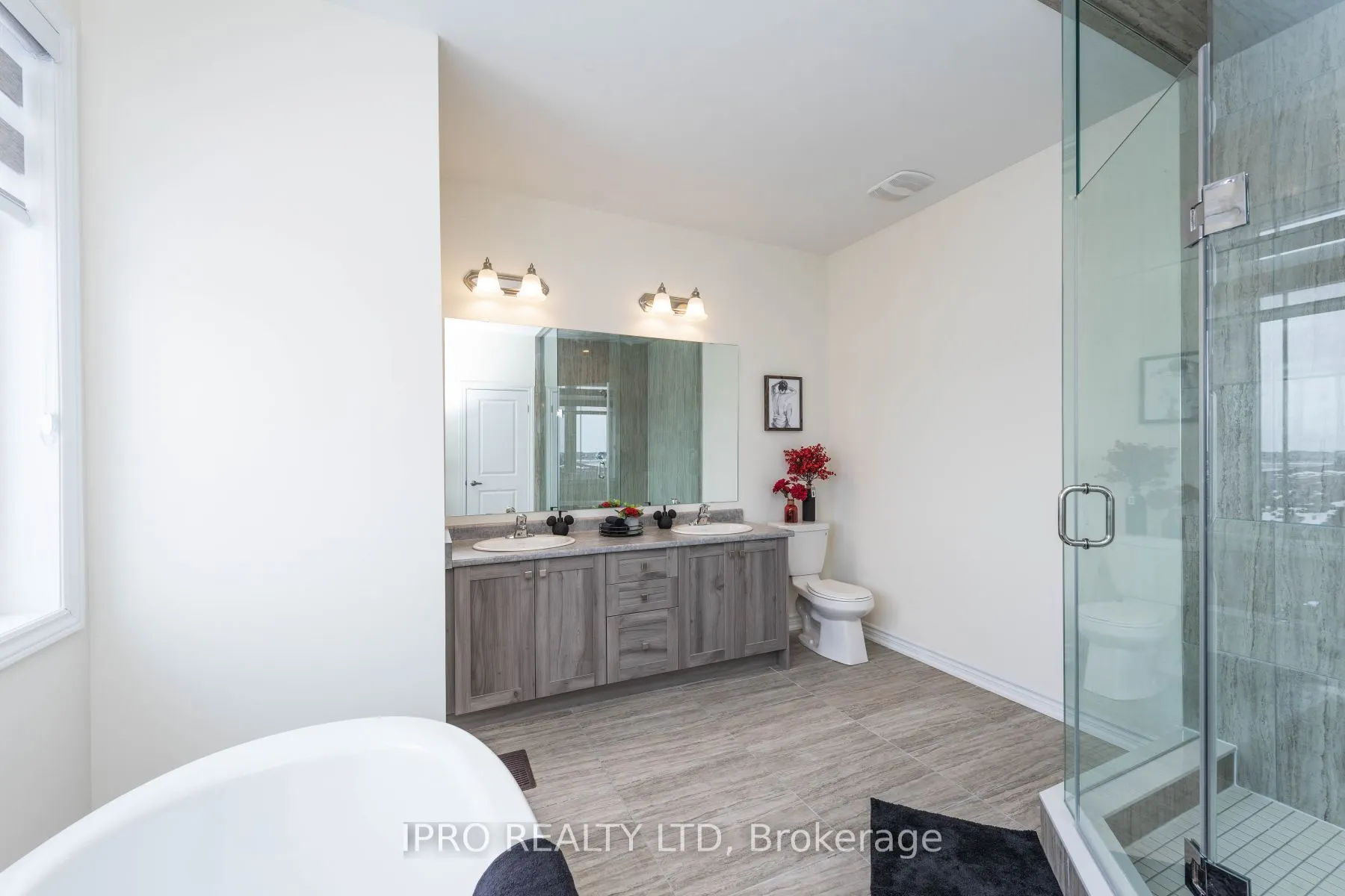 15 Eberly Woods Dr