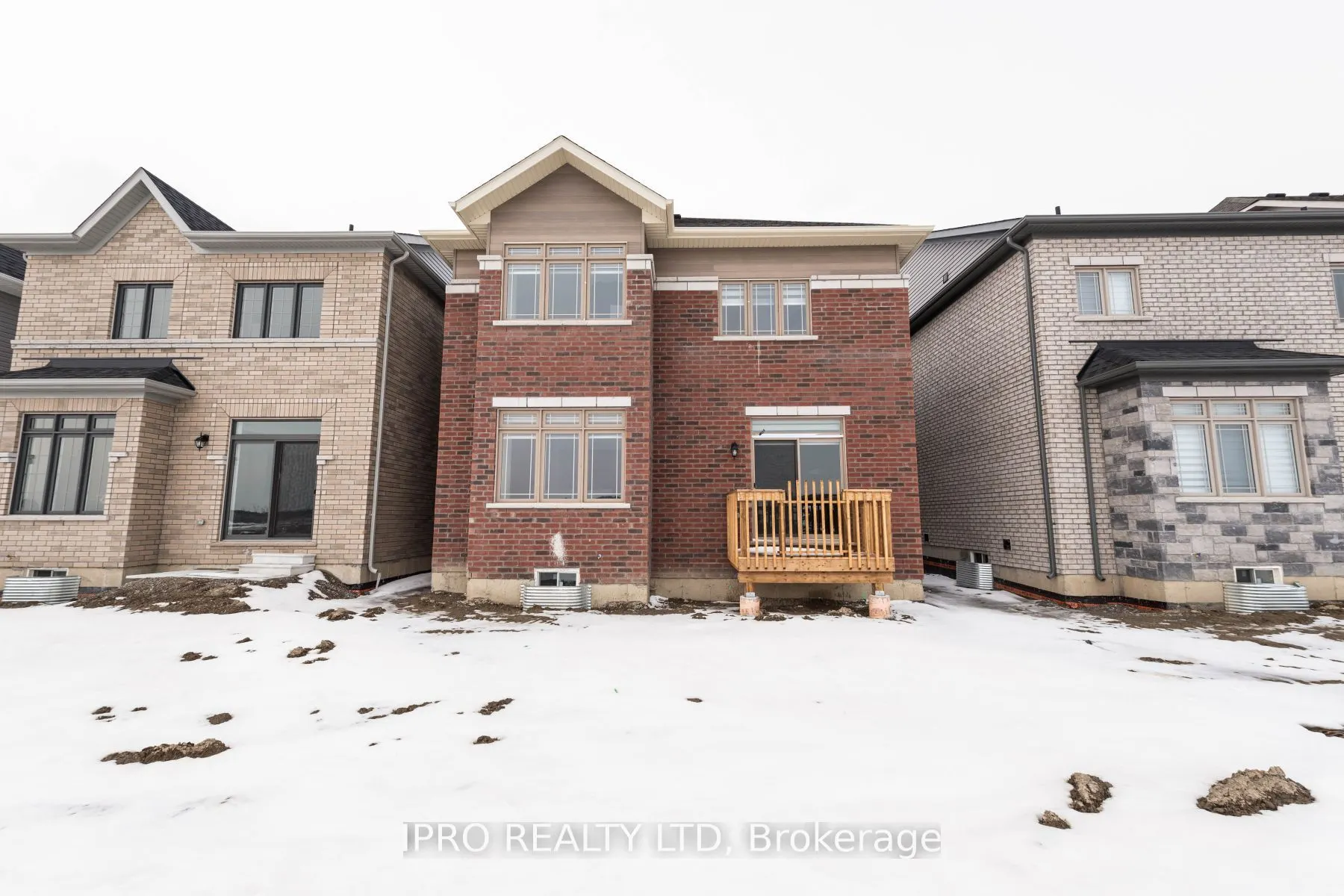 15 Eberly Woods Dr