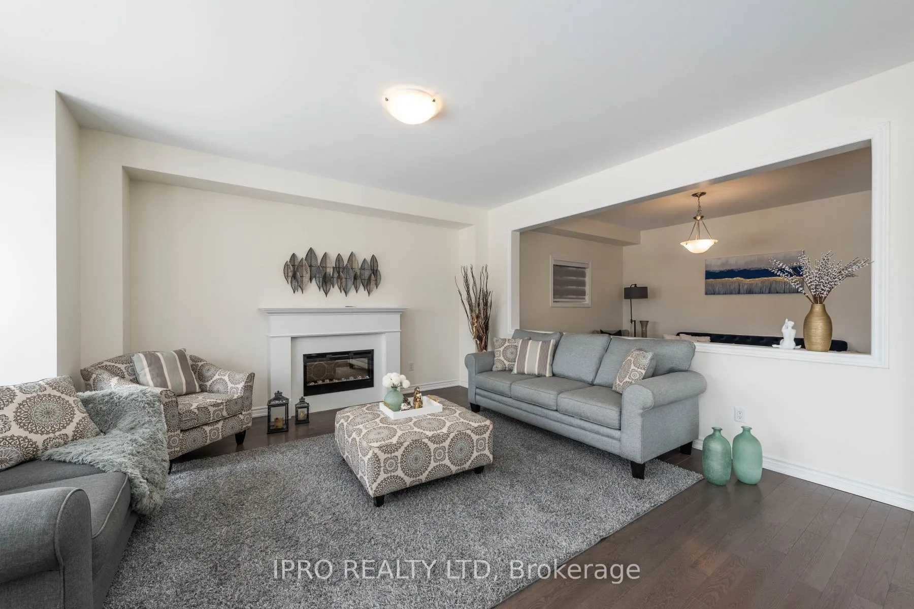 15 Eberly Woods Dr