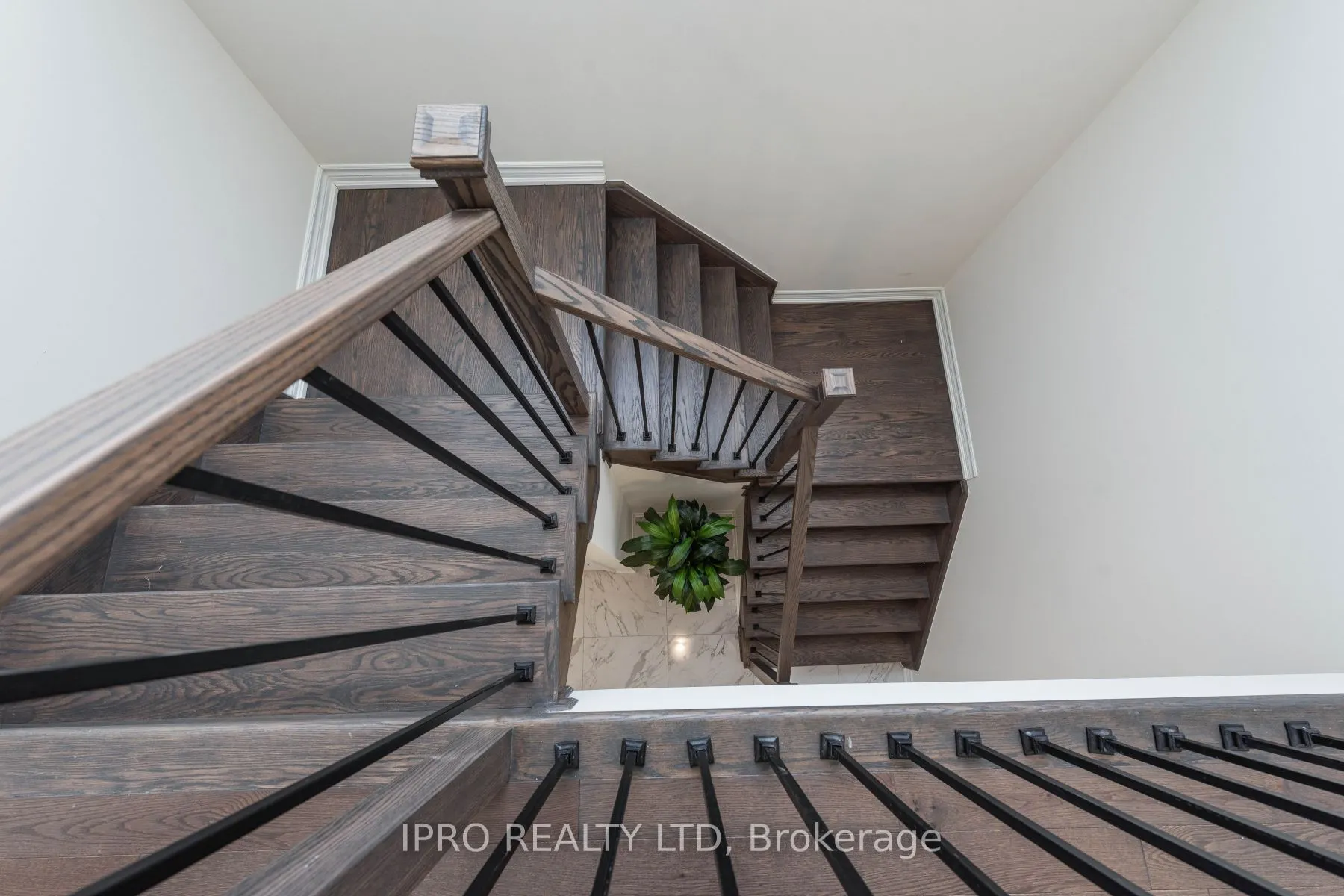 15 Eberly Woods Dr
