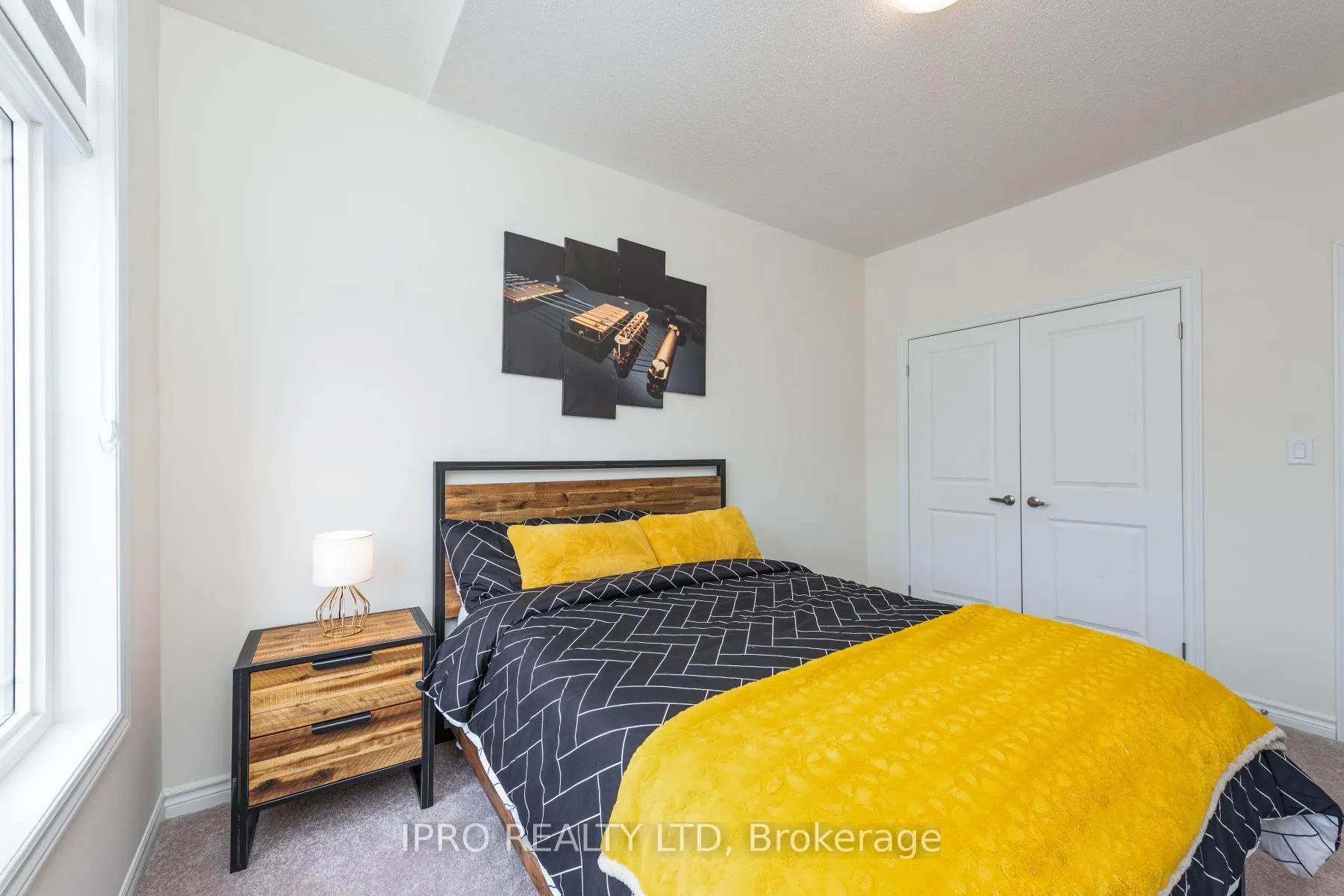 15 Eberly Woods Dr