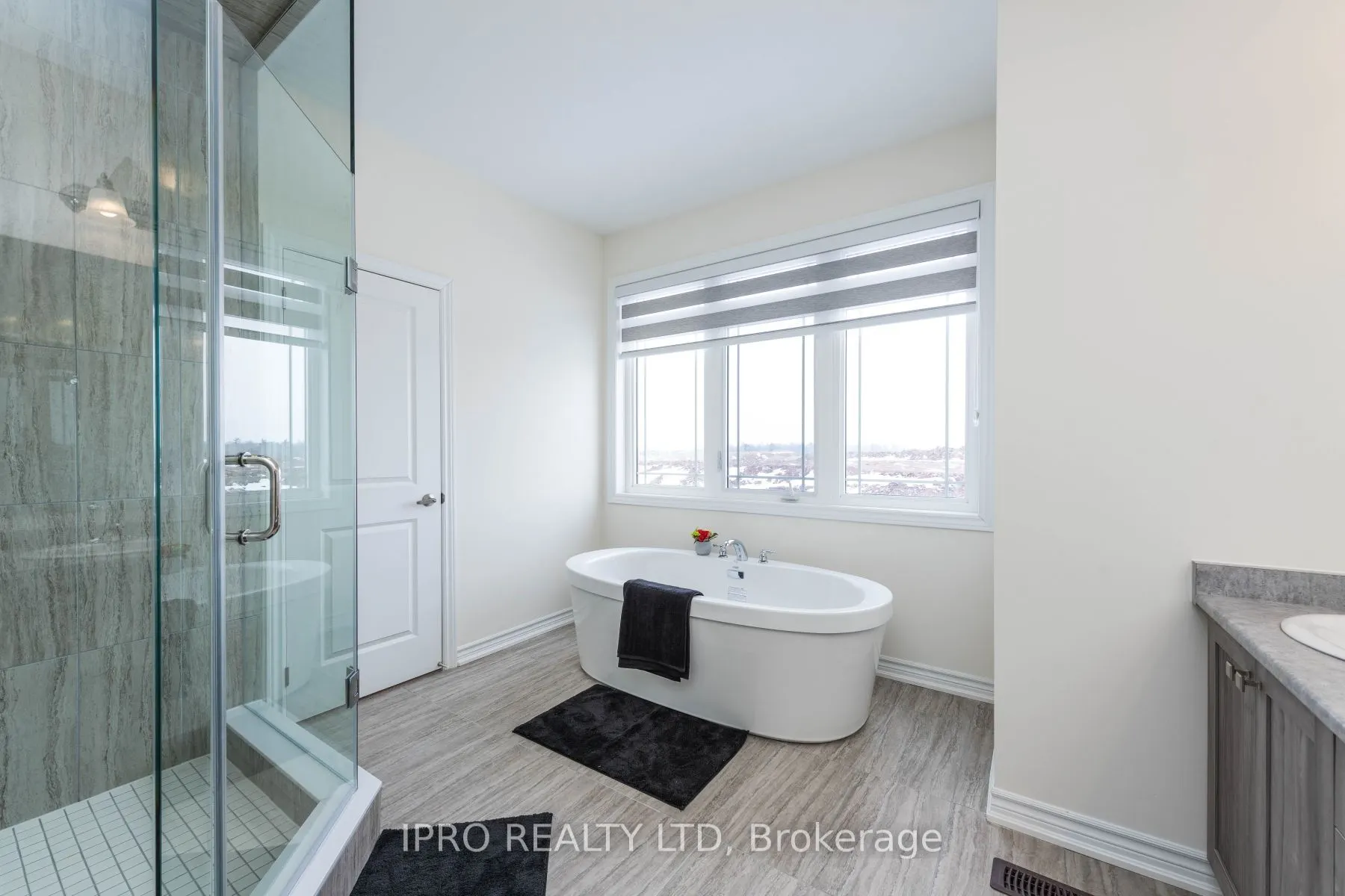 15 Eberly Woods Dr