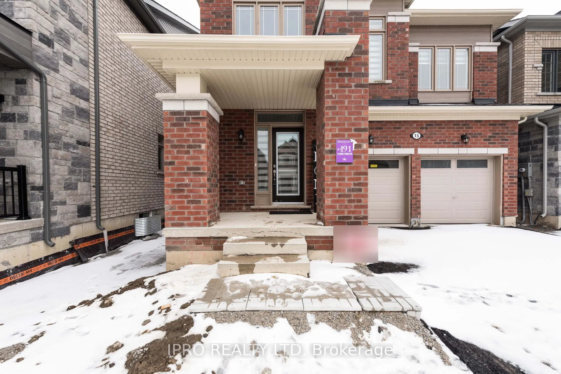 15 Eberly Woods Dr
