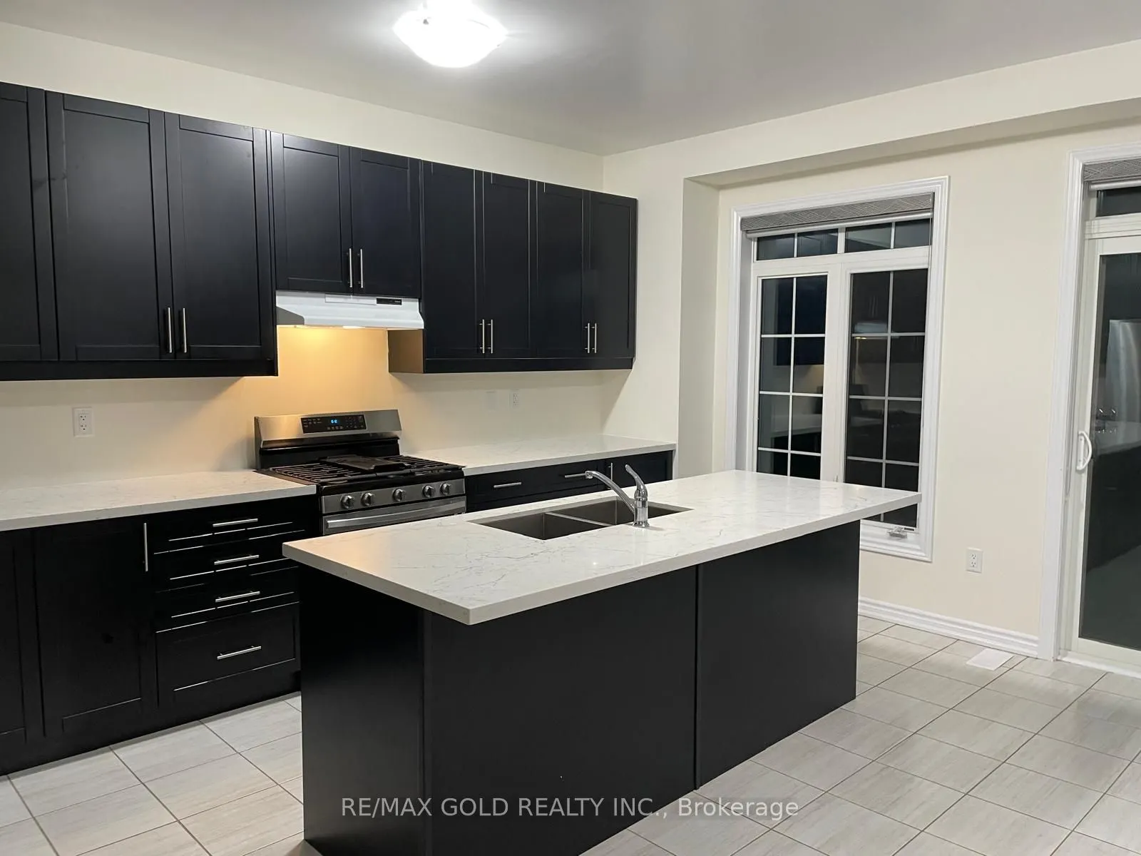 537 Veterans Dr