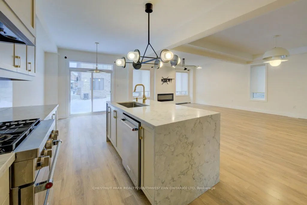 557 Veterans Dr