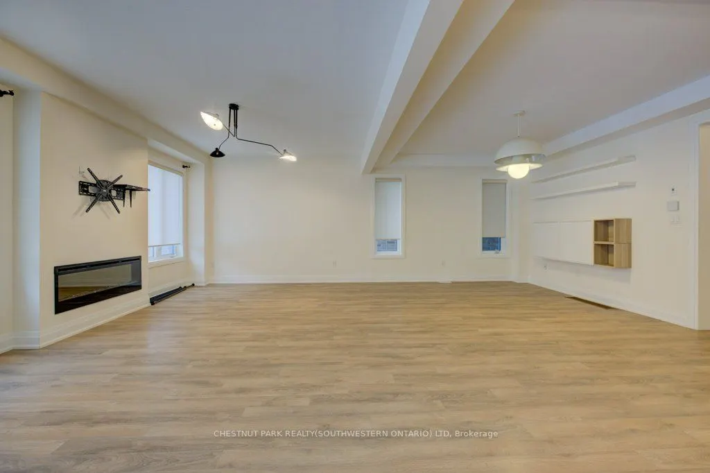 557 Veterans Dr