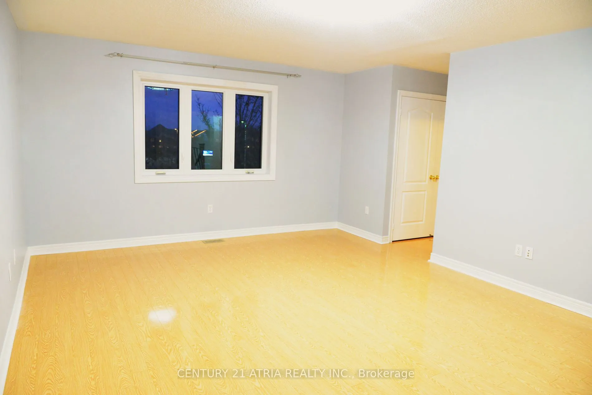 1093 Lamplight Way