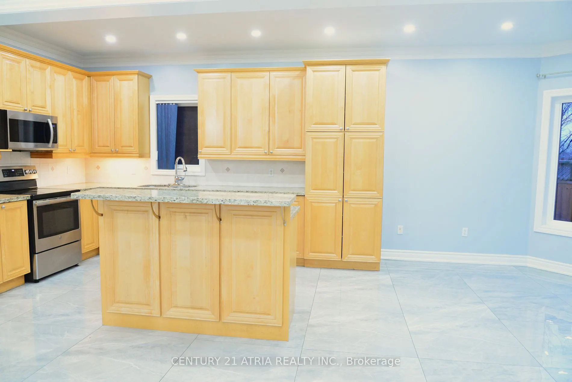 1093 Lamplight Way