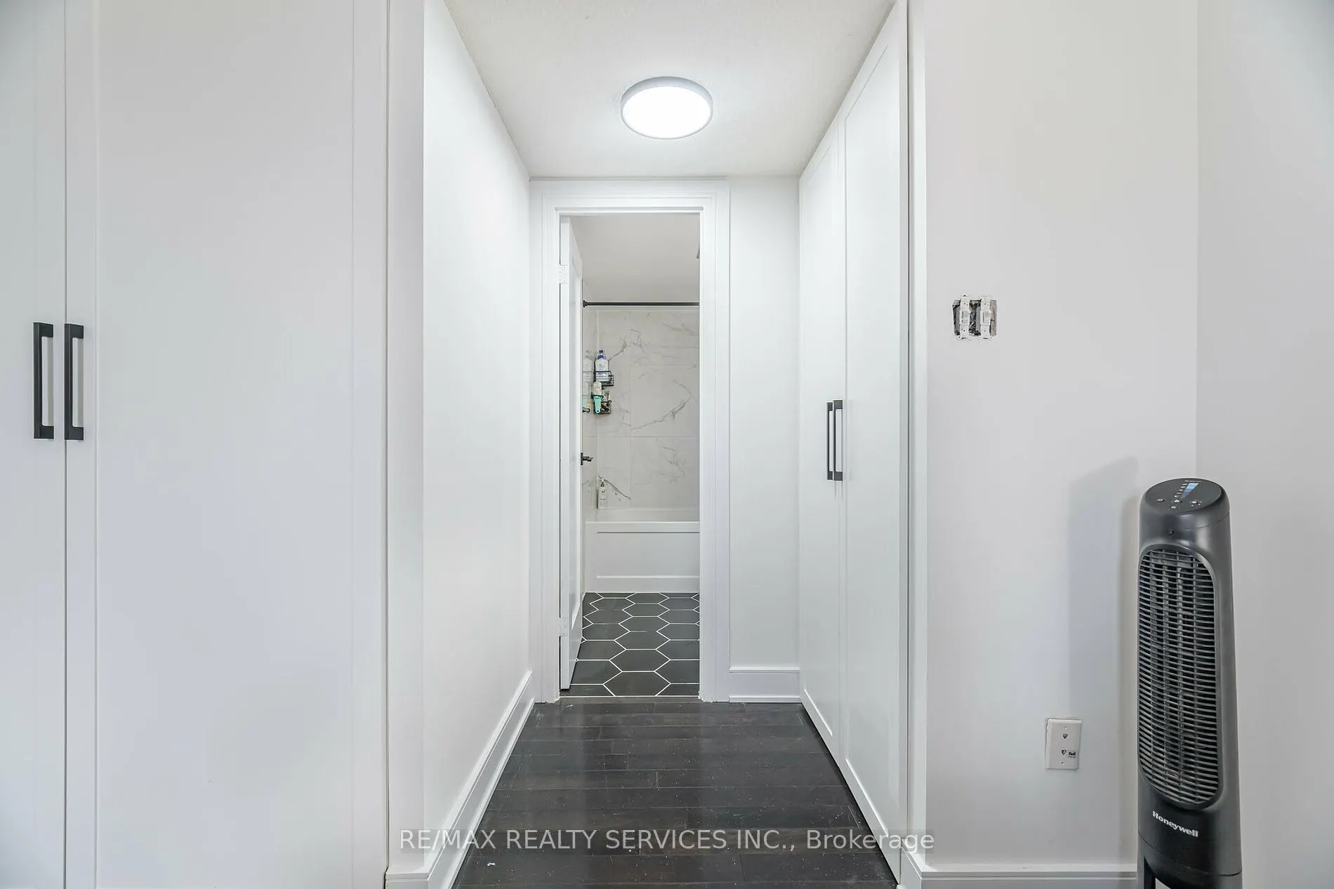 20 Mississauga Valley Blvd, #1604