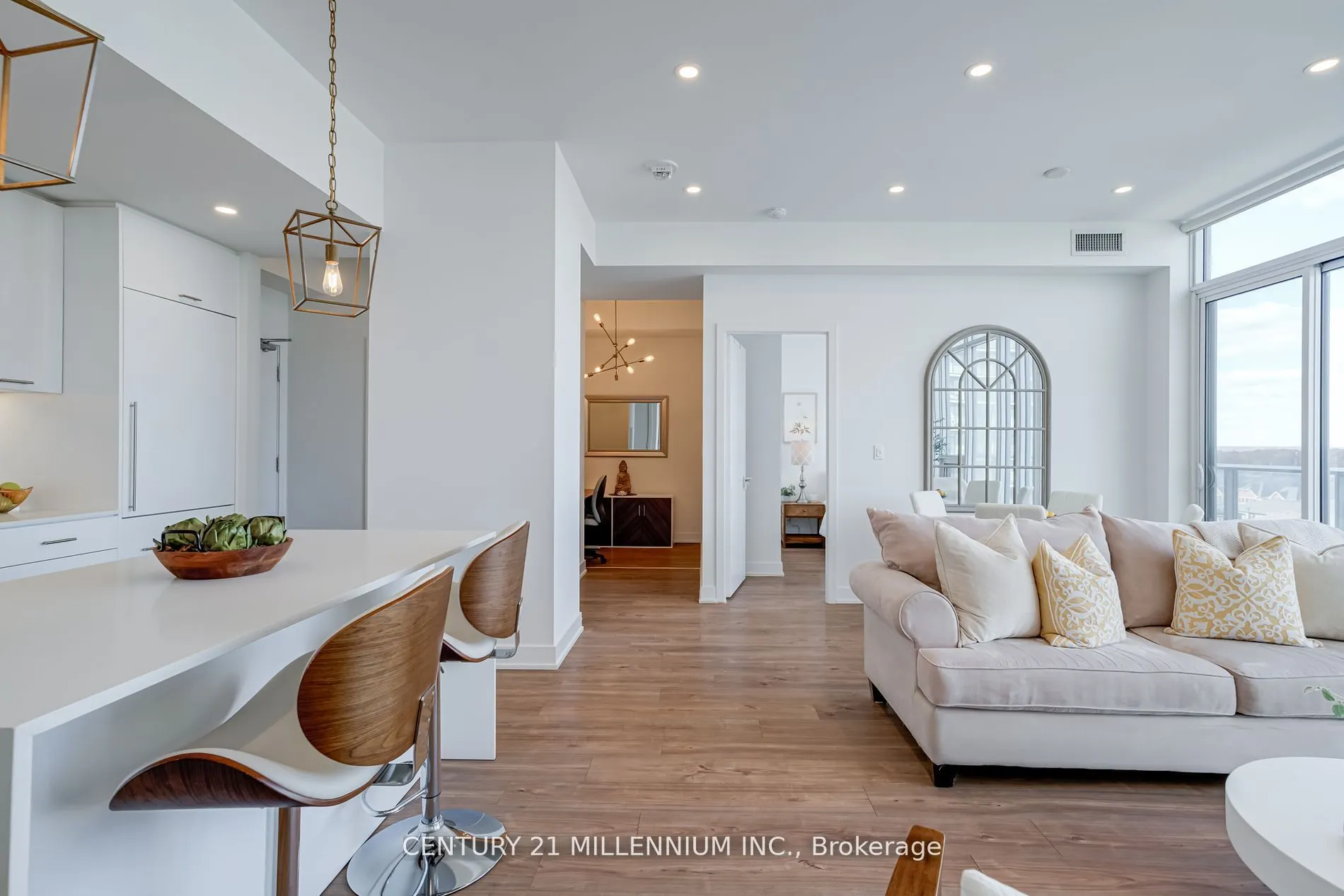 180 Veterans Dr, #801