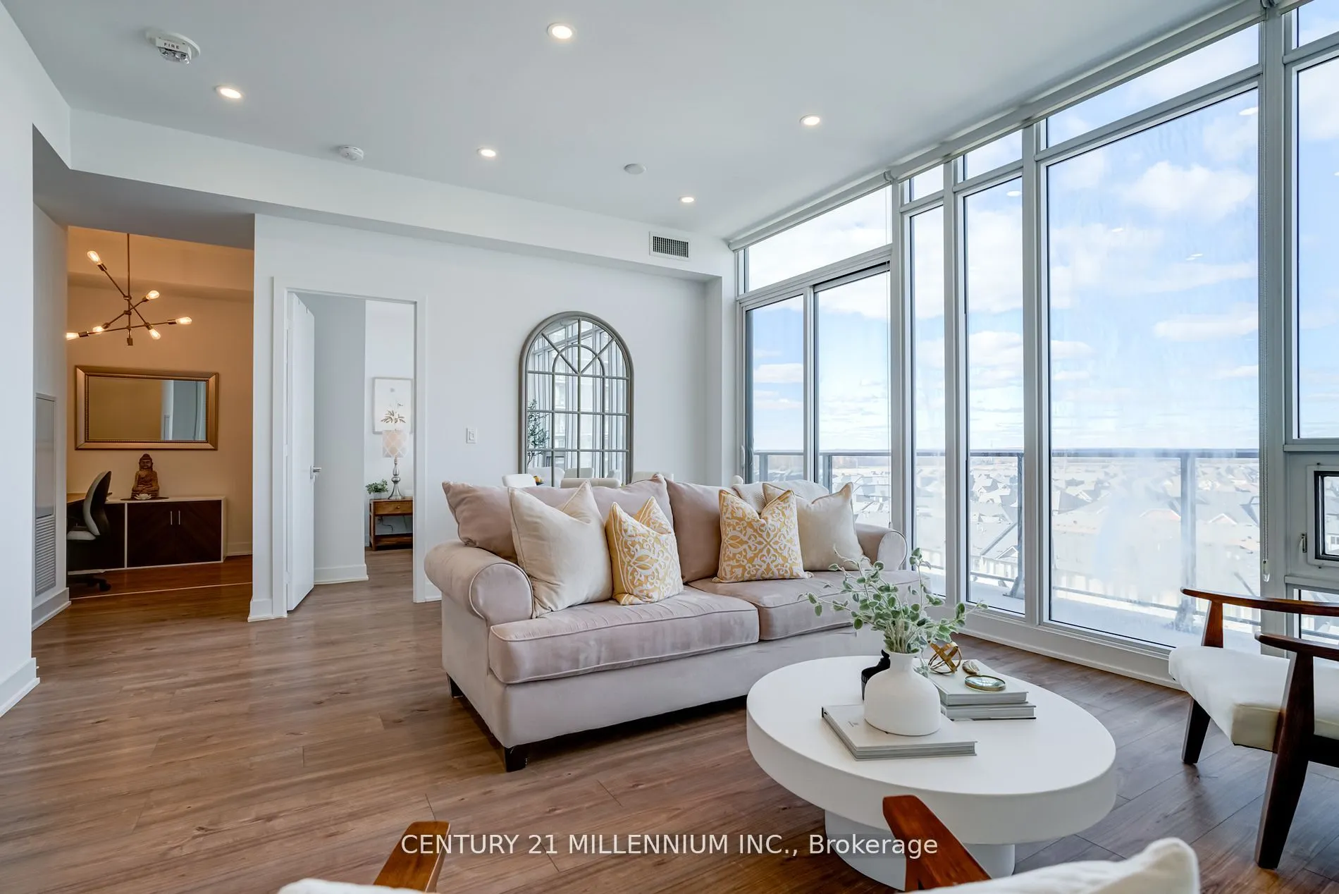 180 Veterans Dr, #801