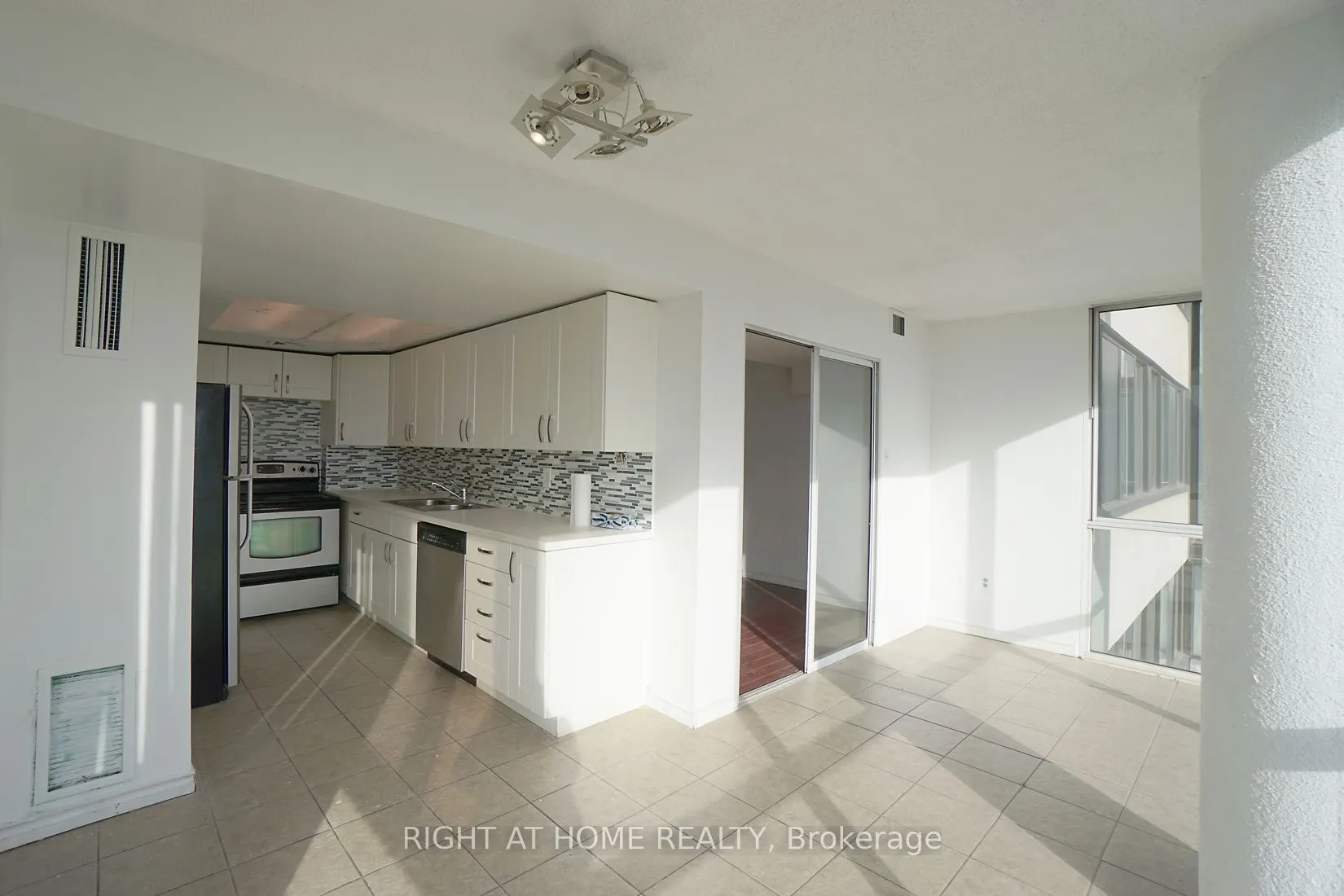 10 Markbrook Lane, #1204
