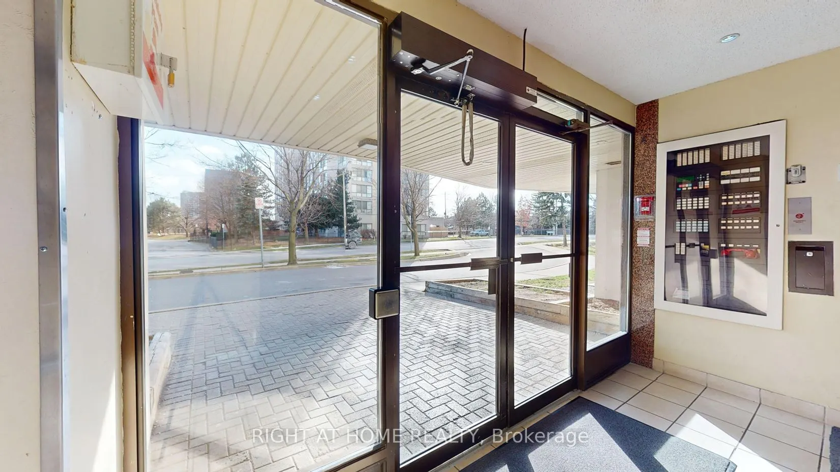 10 Markbrook Lane, #1204