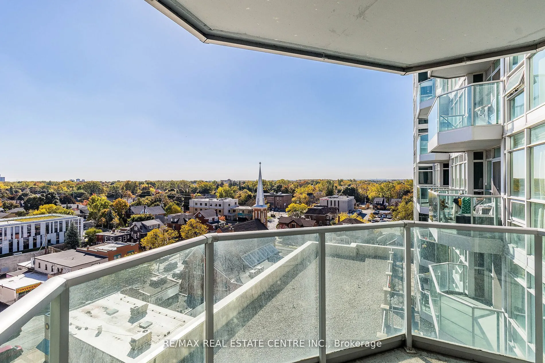 9 George St, #907