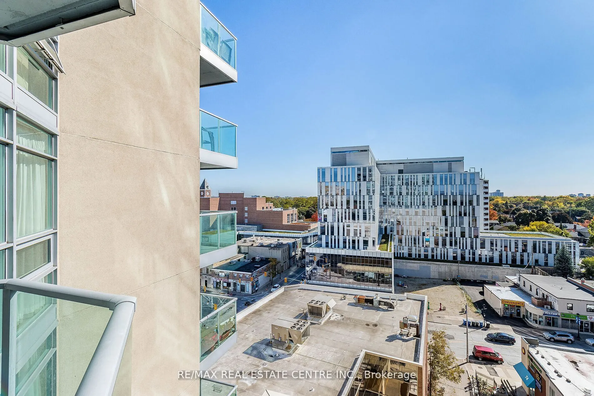 9 George St, #907