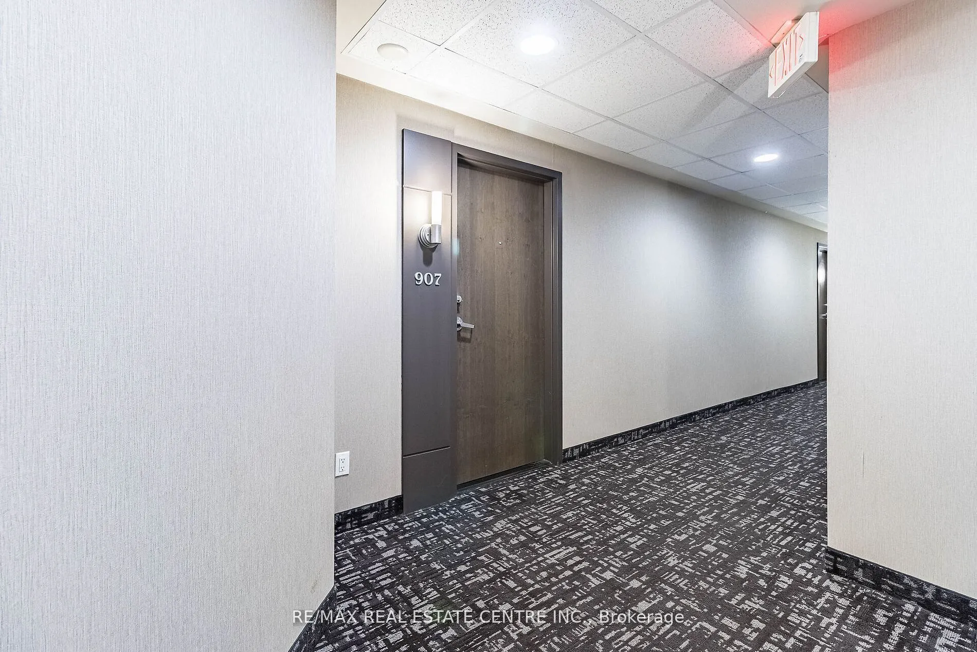 9 George St, #907
