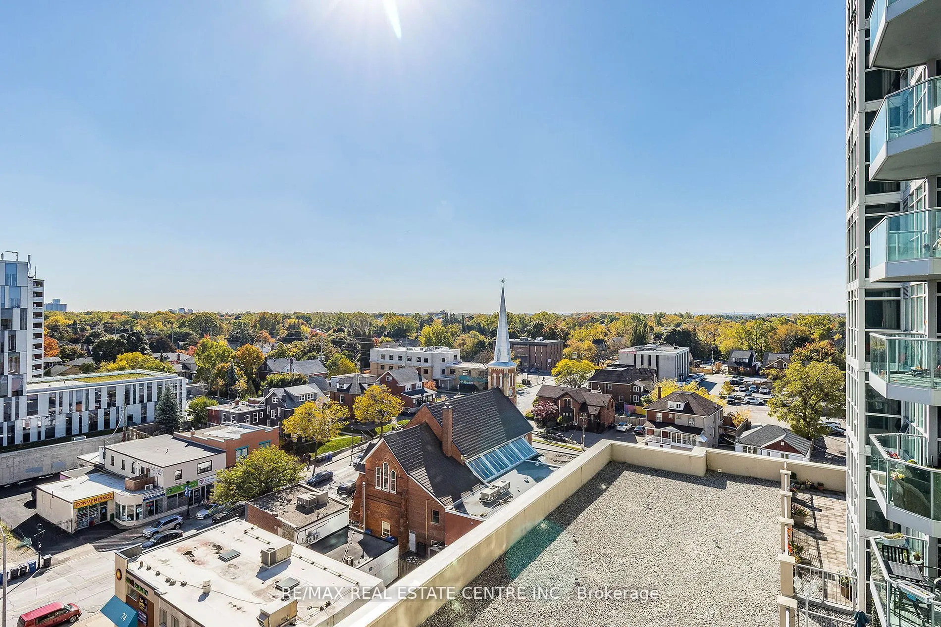 9 George St, #907