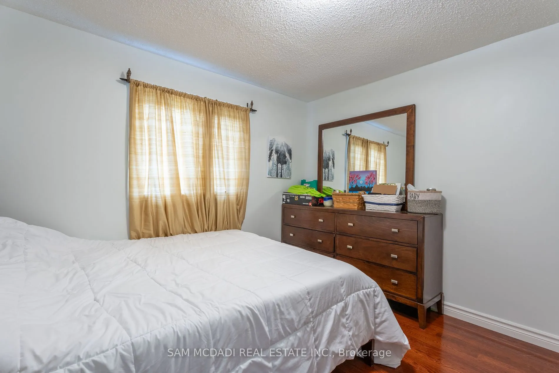 4484 Jenkins Cres