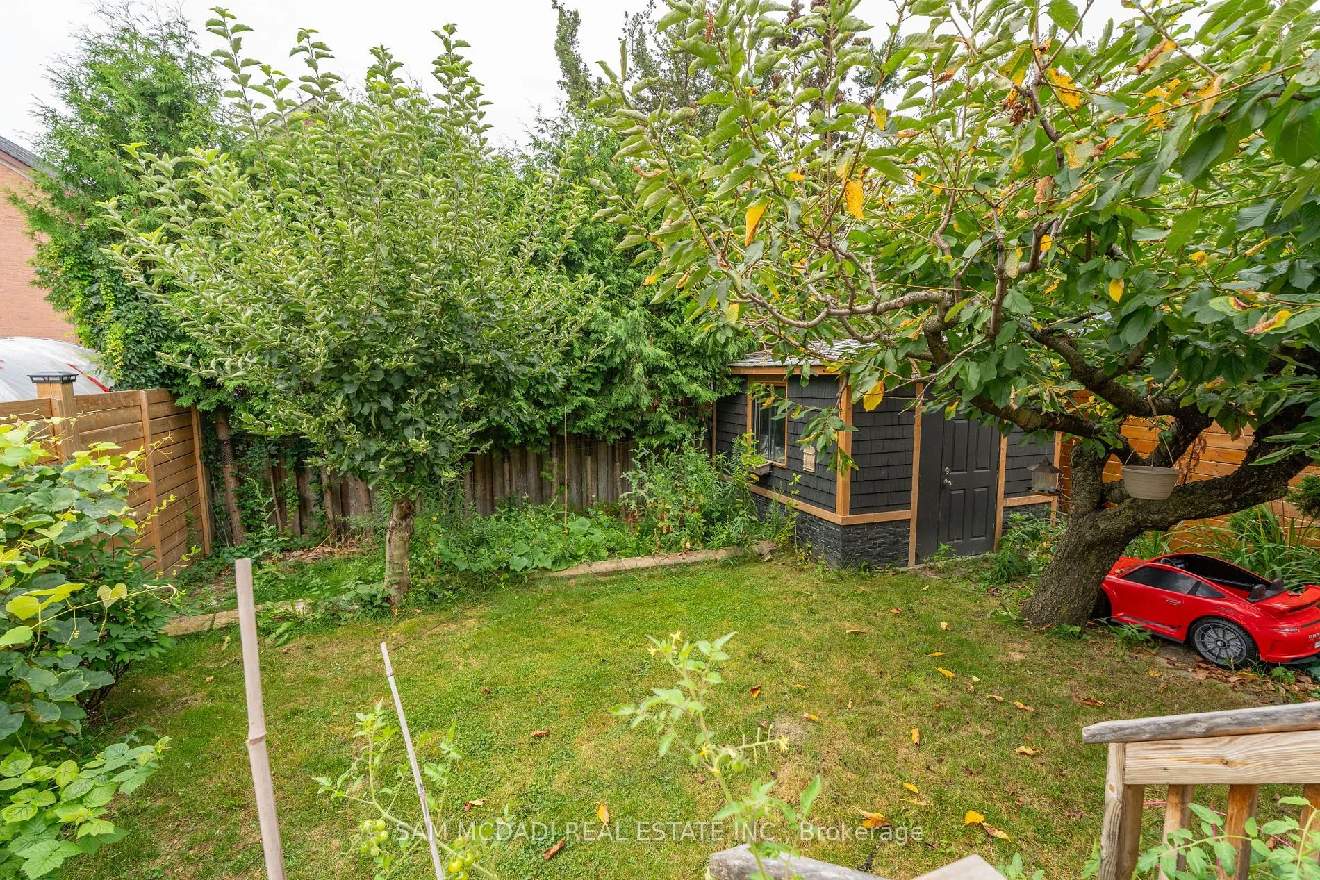 4484 Jenkins Cres