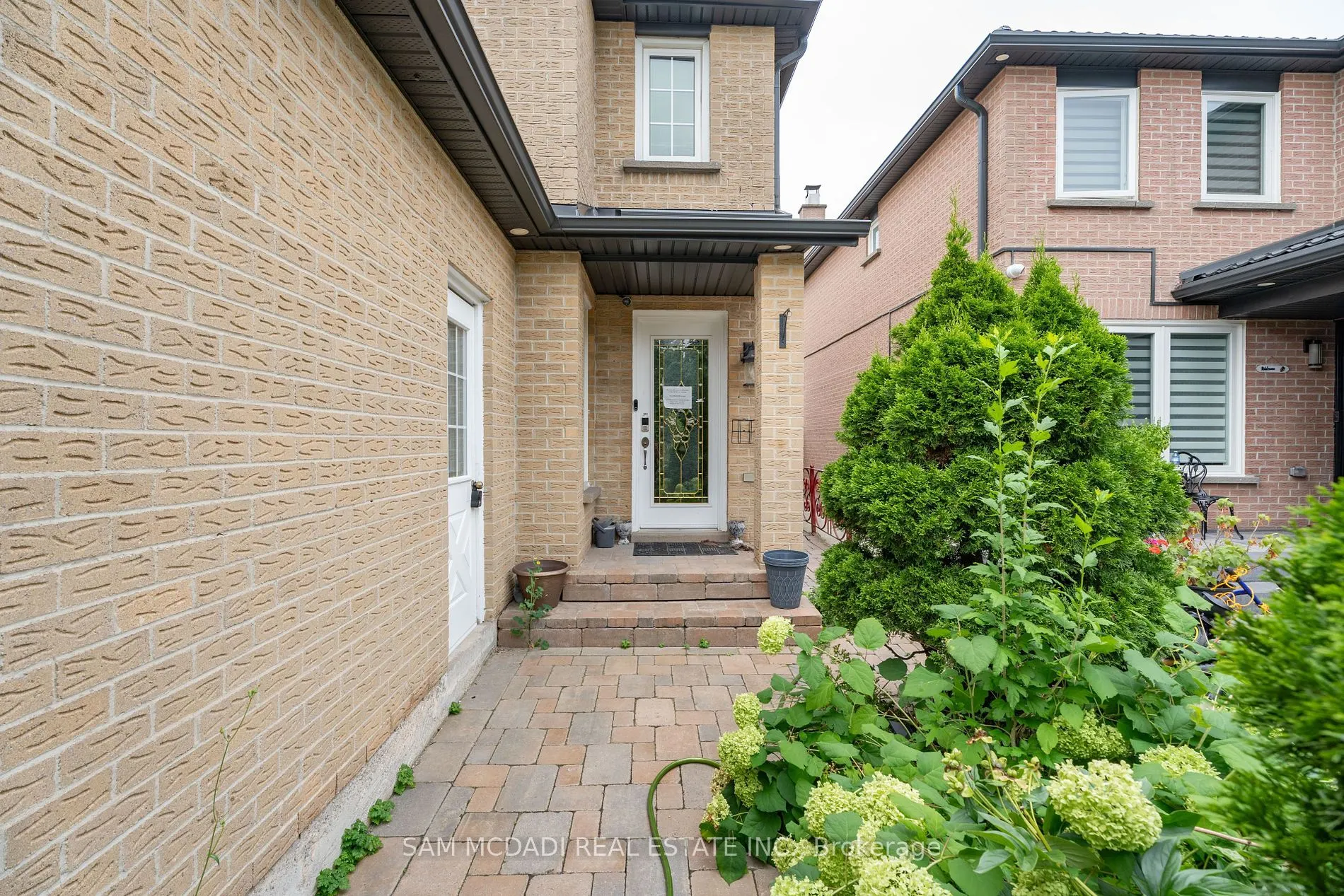 4484 Jenkins Cres