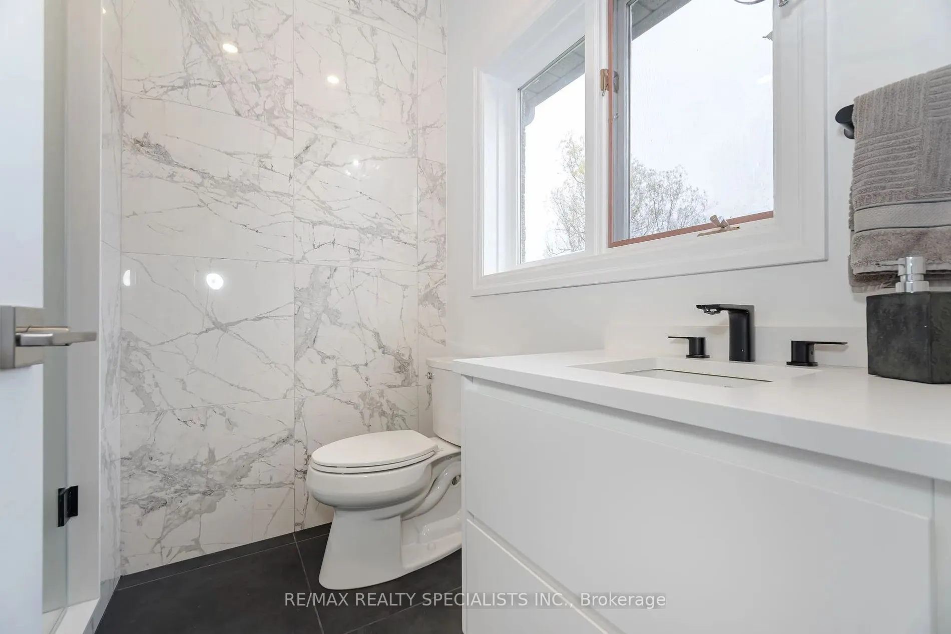 41 Matson Dr