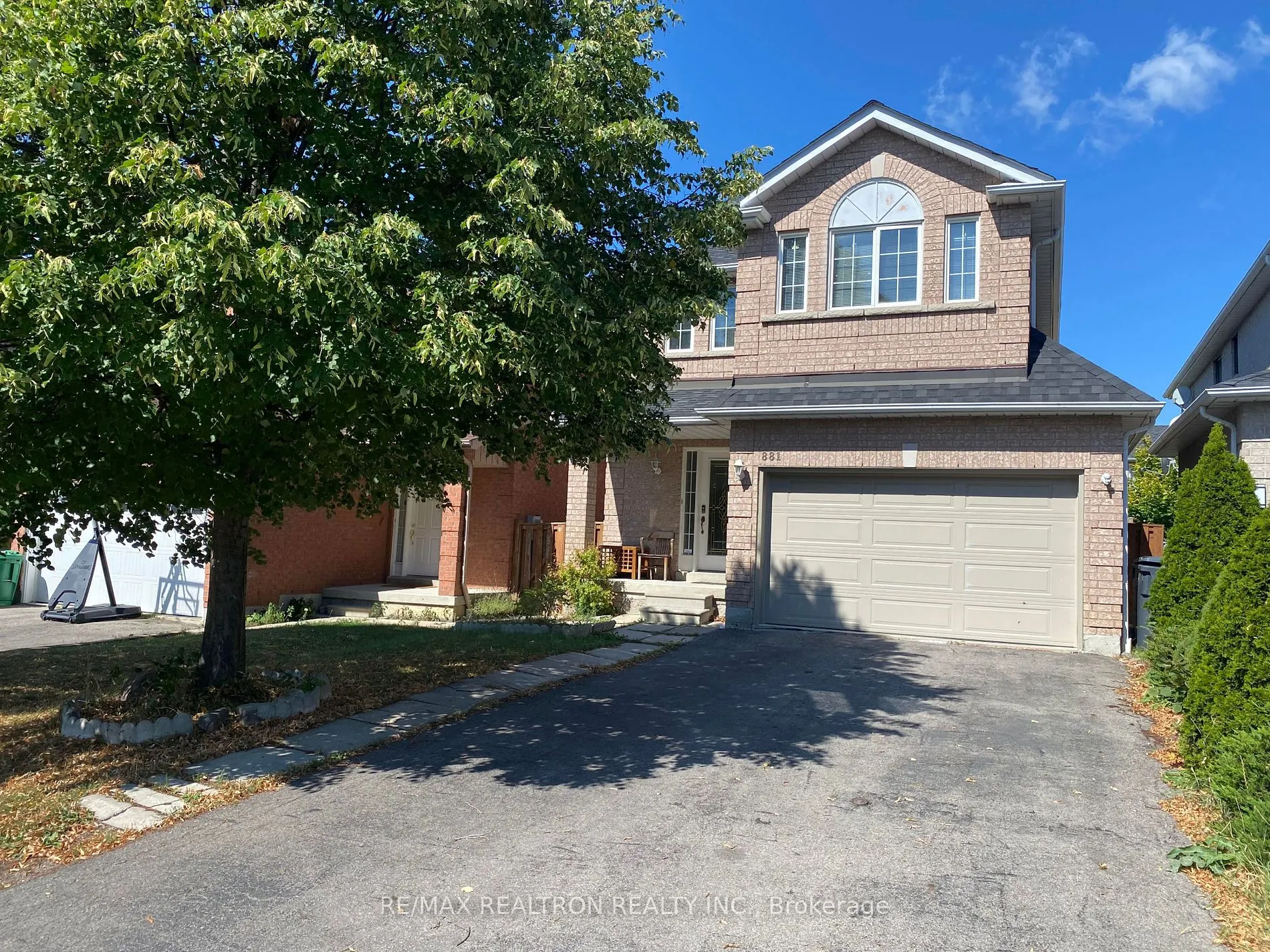 881 Escobar Cres