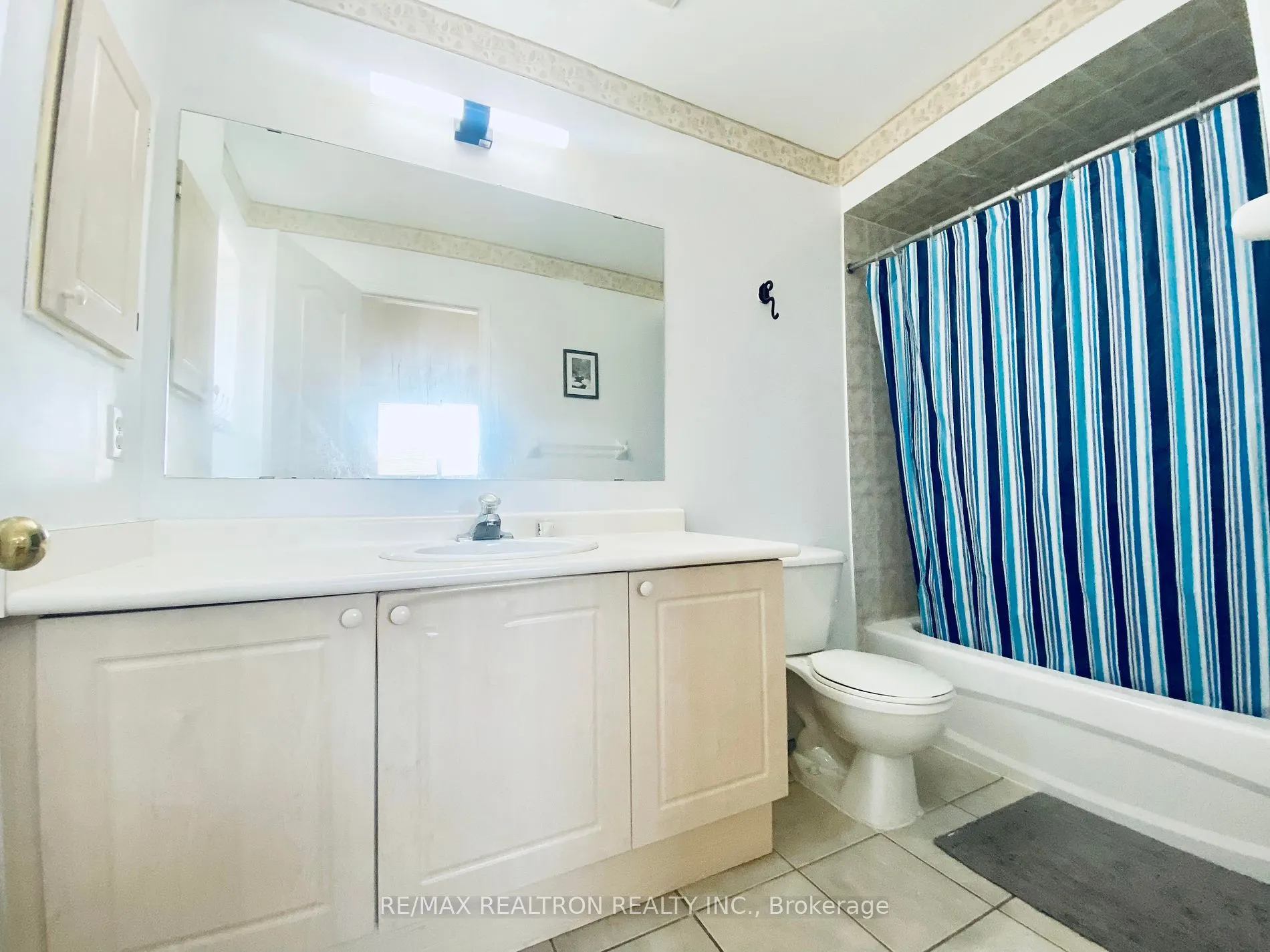 881 Escobar Cres