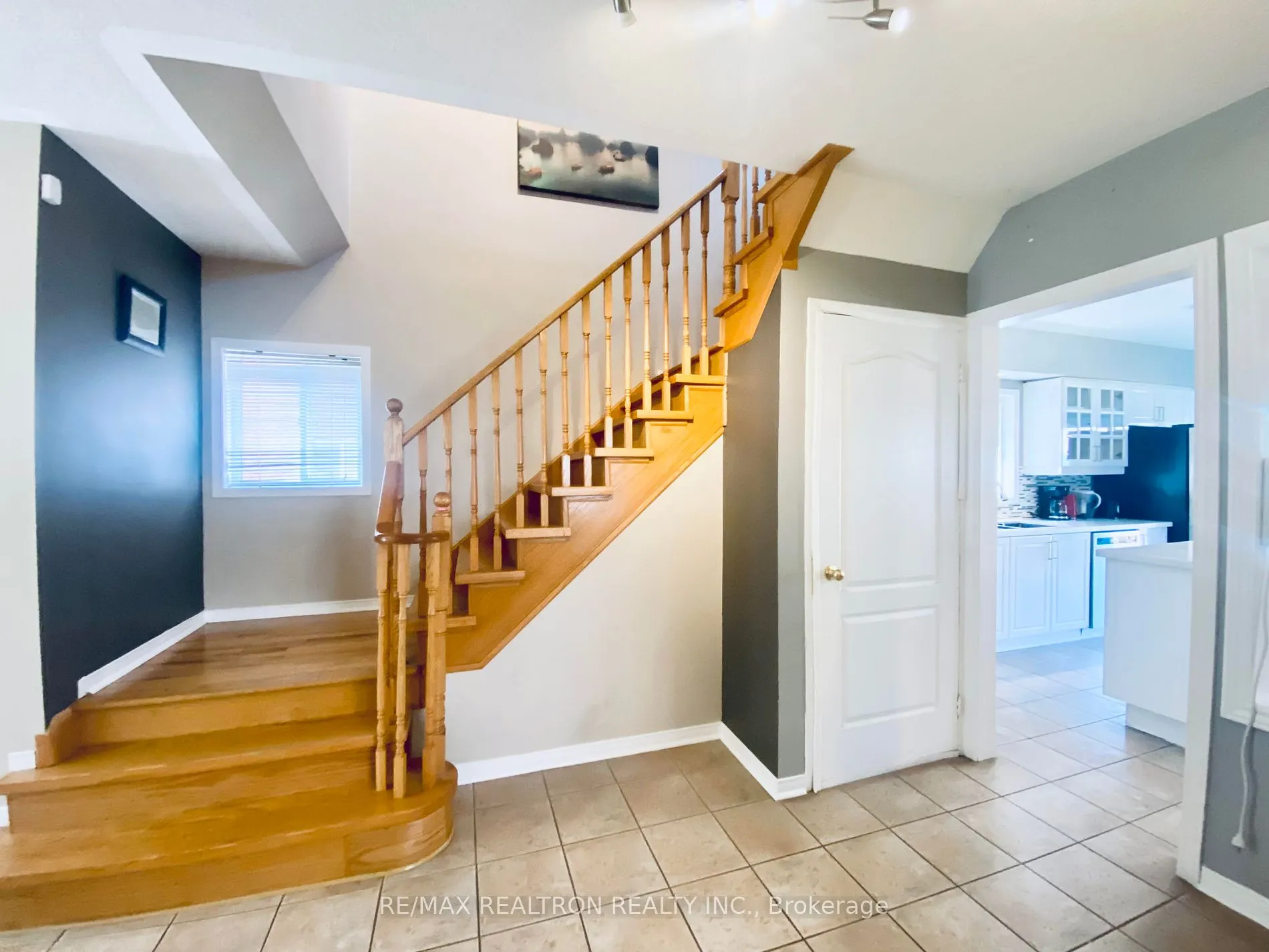 881 Escobar Cres