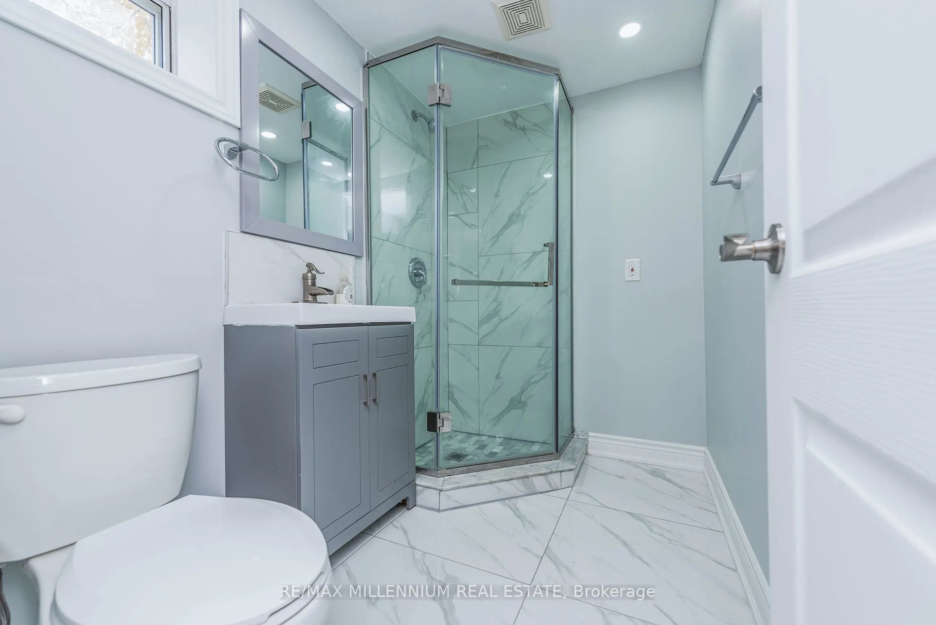 76 Raylawn Cres