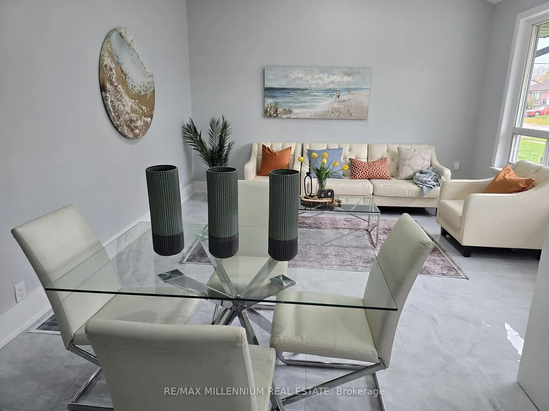76 Raylawn Cres