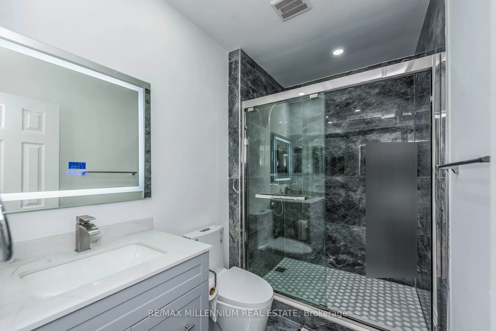 76 Raylawn Cres