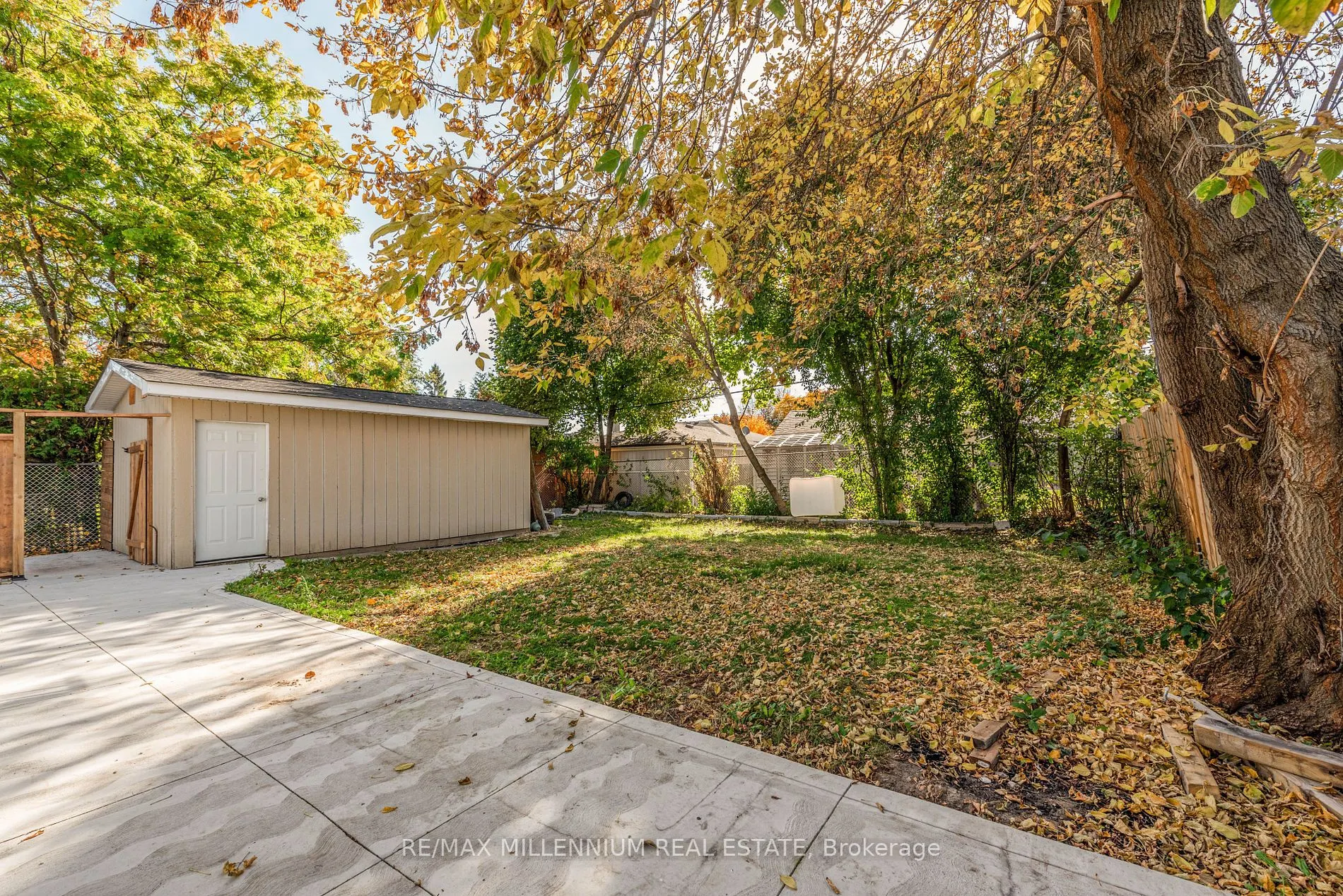 76 Raylawn Cres