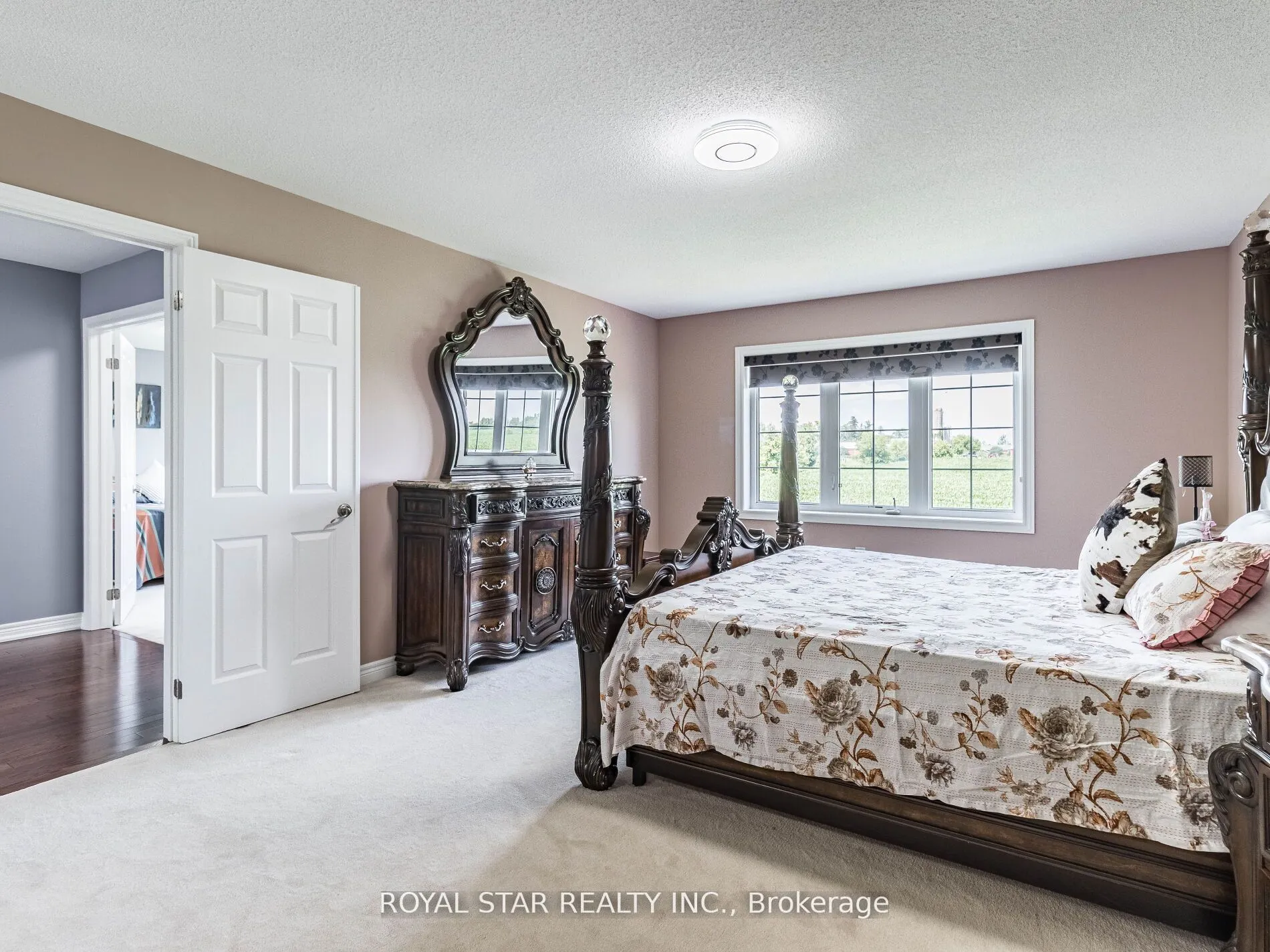 24 Bonnieglen Farm Blvd