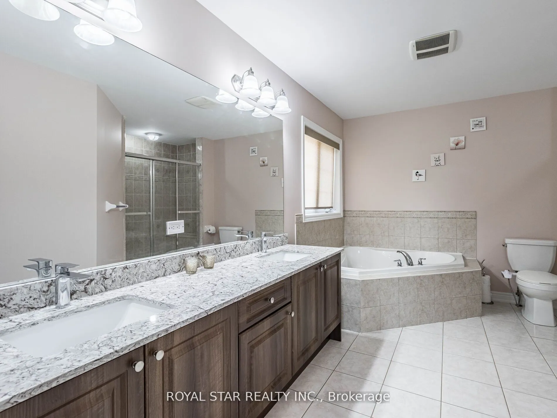 24 Bonnieglen Farm Blvd