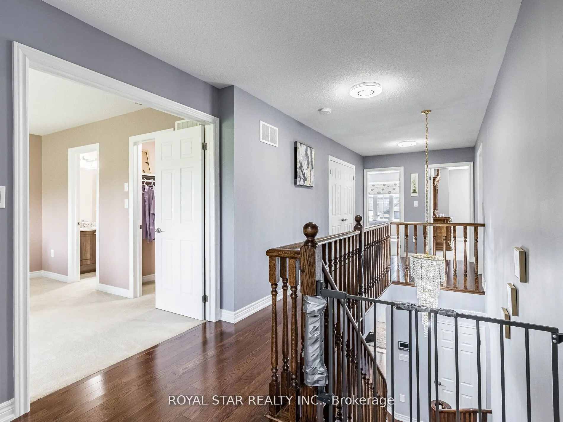 24 Bonnieglen Farm Blvd
