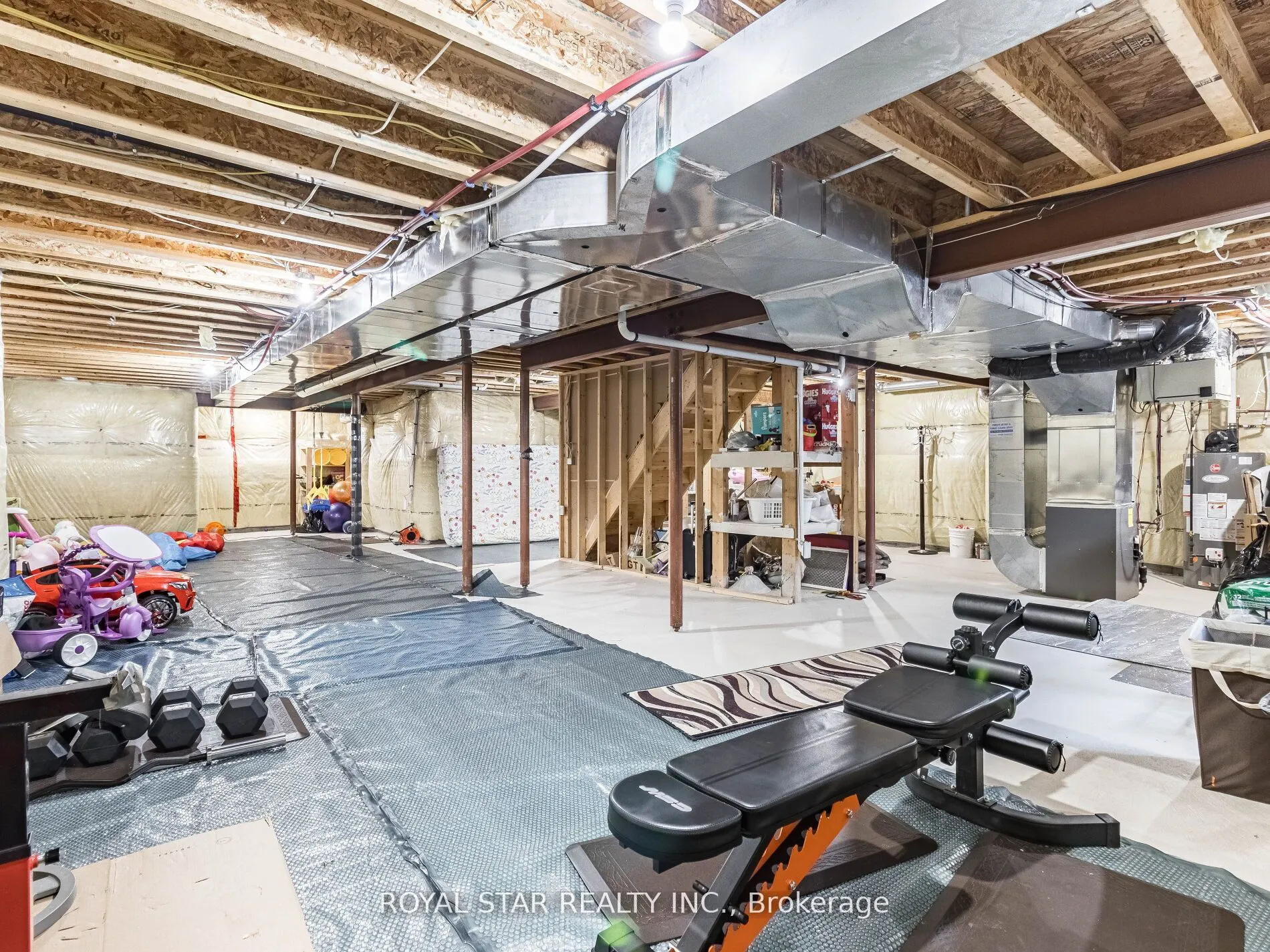 24 Bonnieglen Farm Blvd