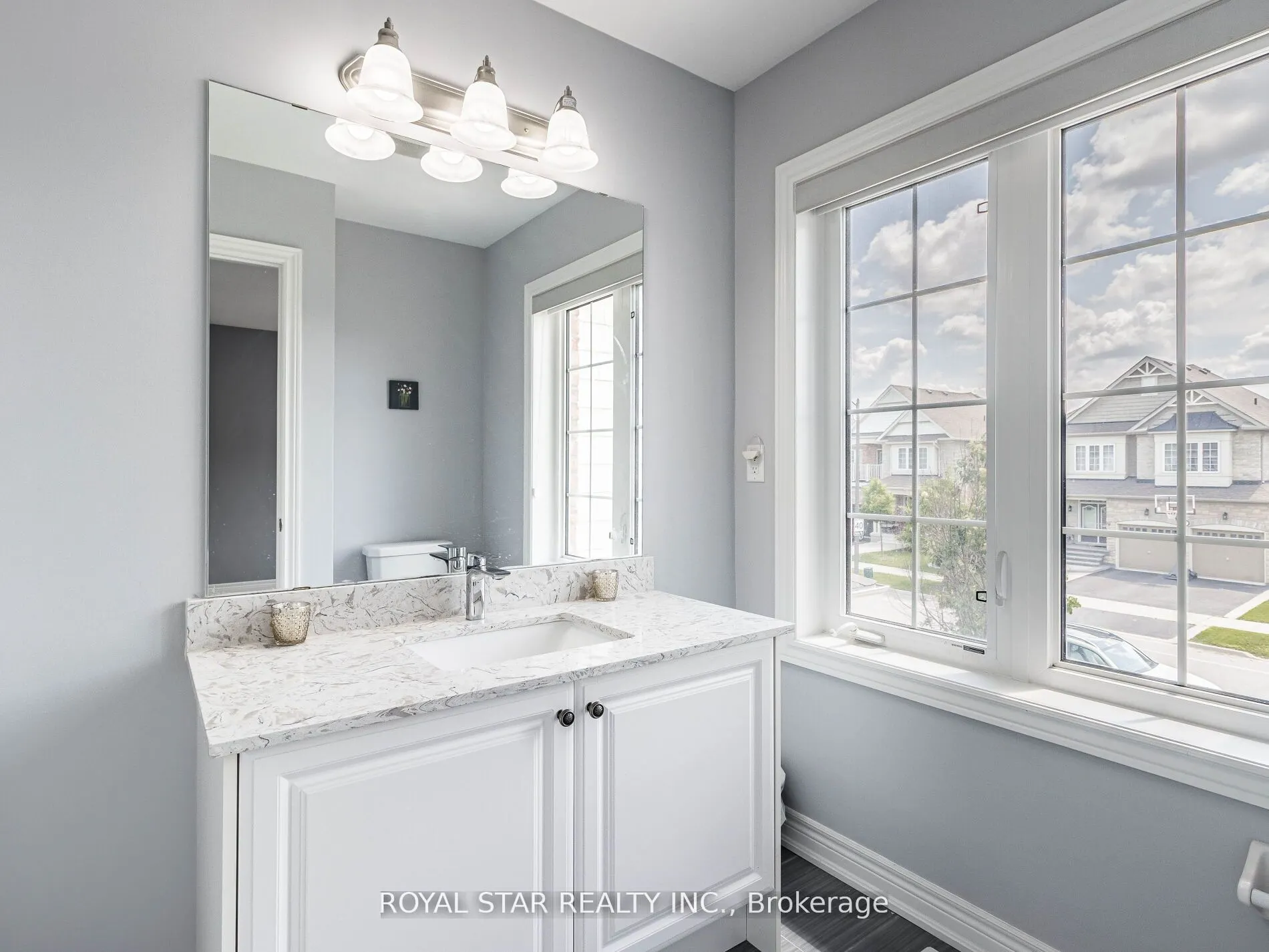 24 Bonnieglen Farm Blvd