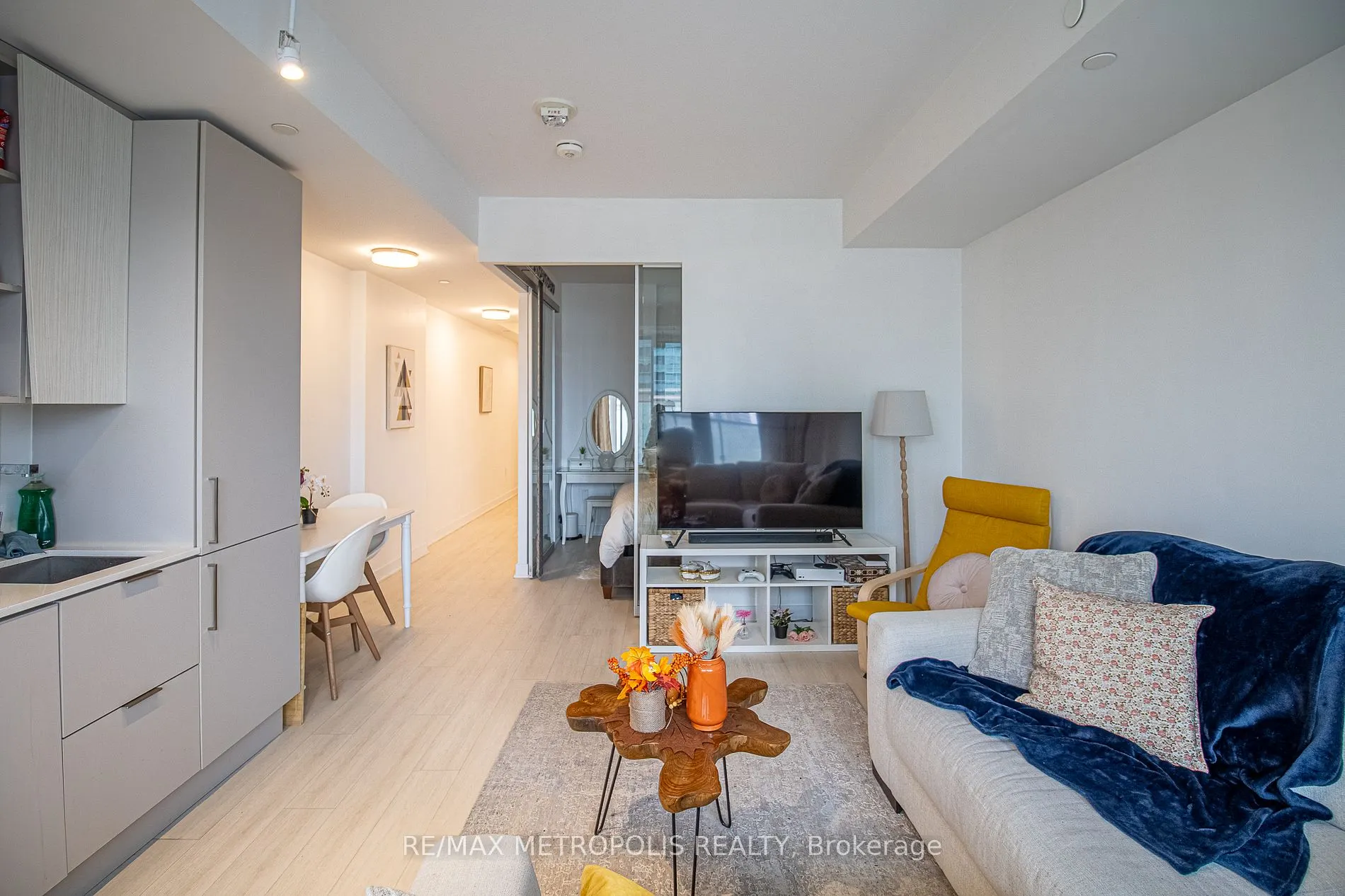 3900 Confederation Pkwy, #216