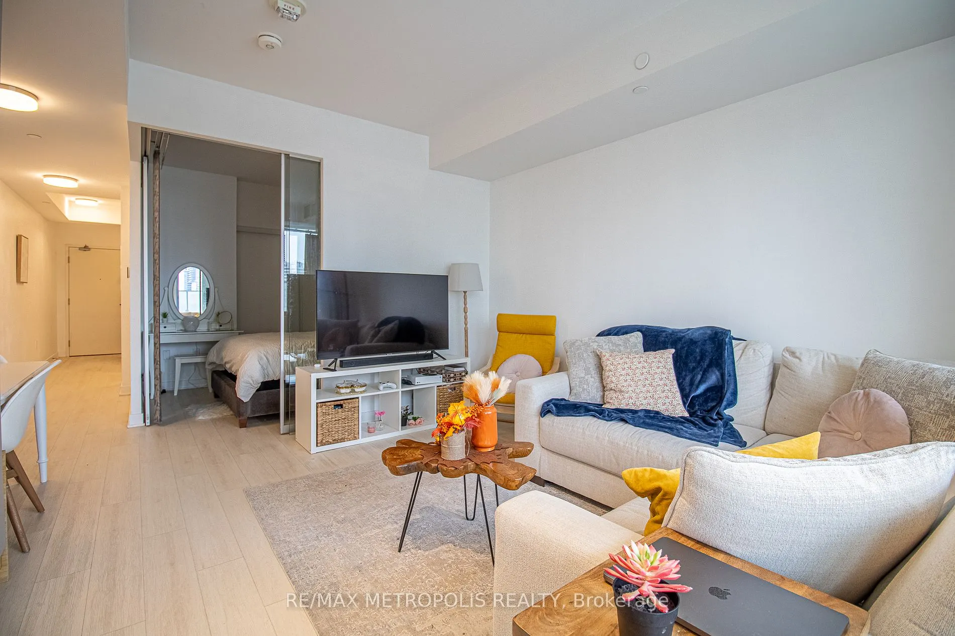 3900 Confederation Pkwy, #216