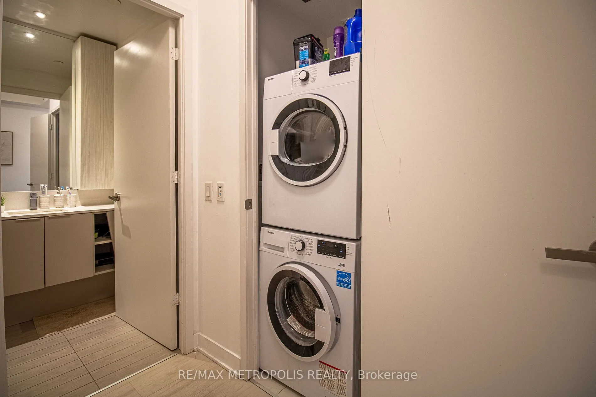 3900 Confederation Pkwy, #216