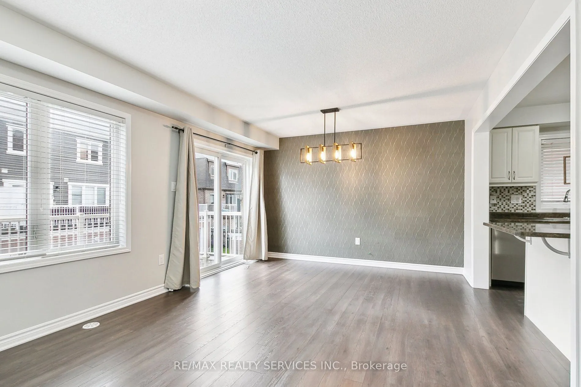 8 Toledo Lane
