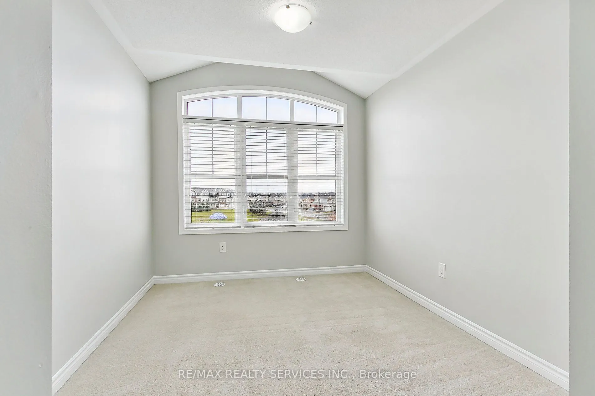 8 Toledo Lane
