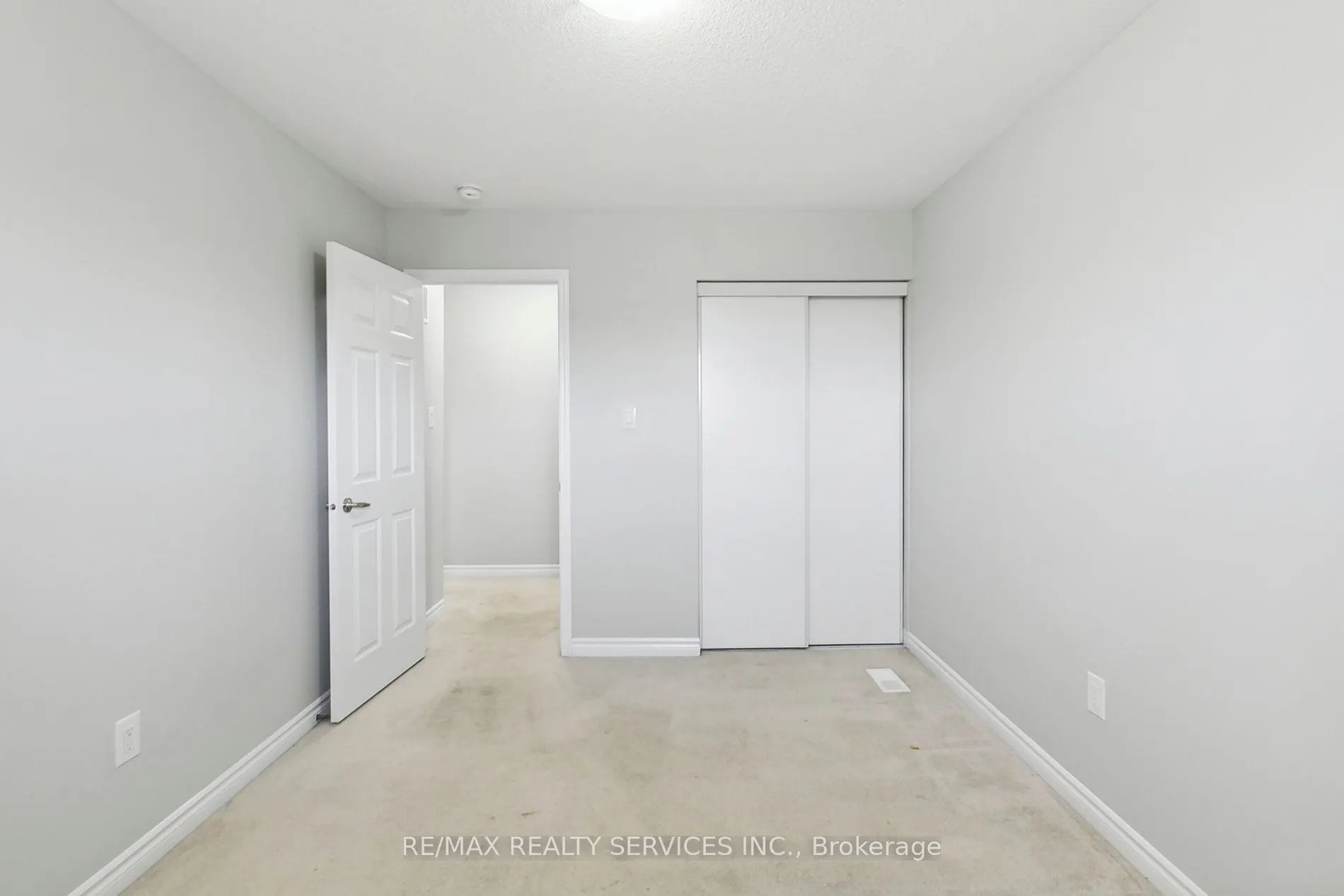 8 Toledo Lane