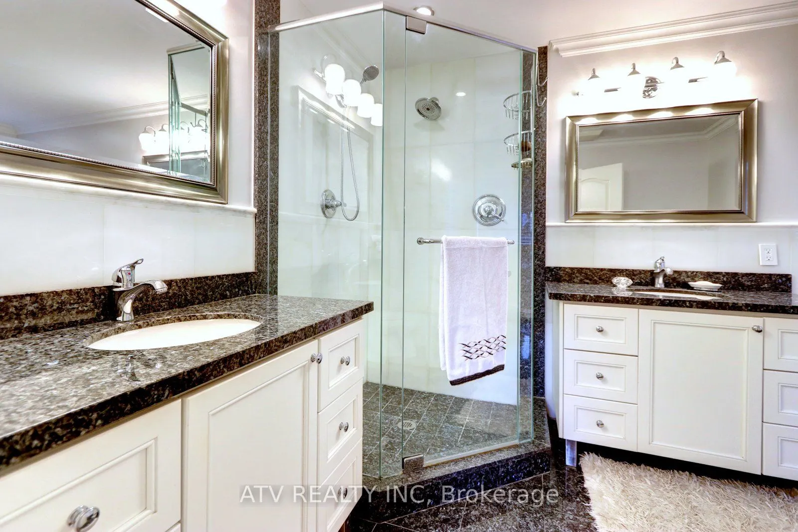 31 Shaver Ave S