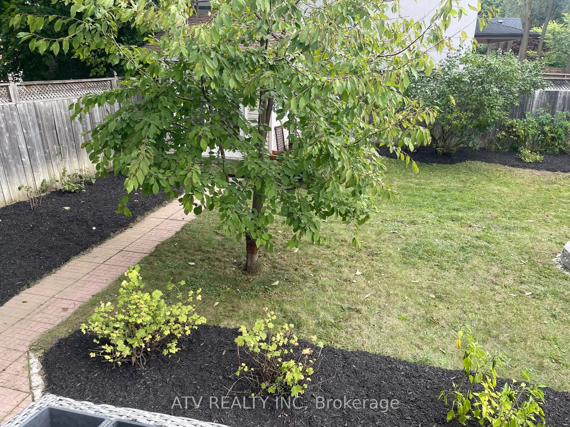 31 Shaver Ave S