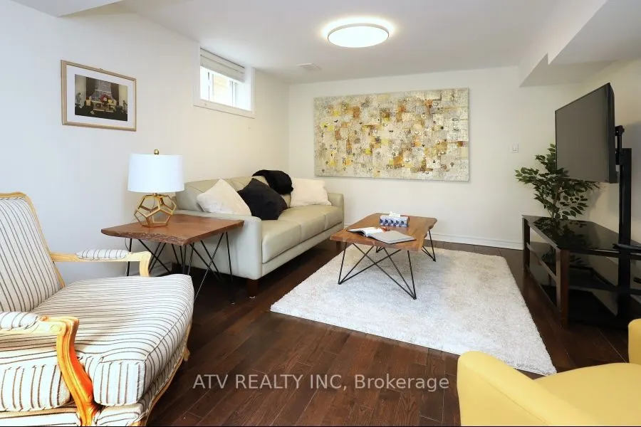 31 Shaver Ave S