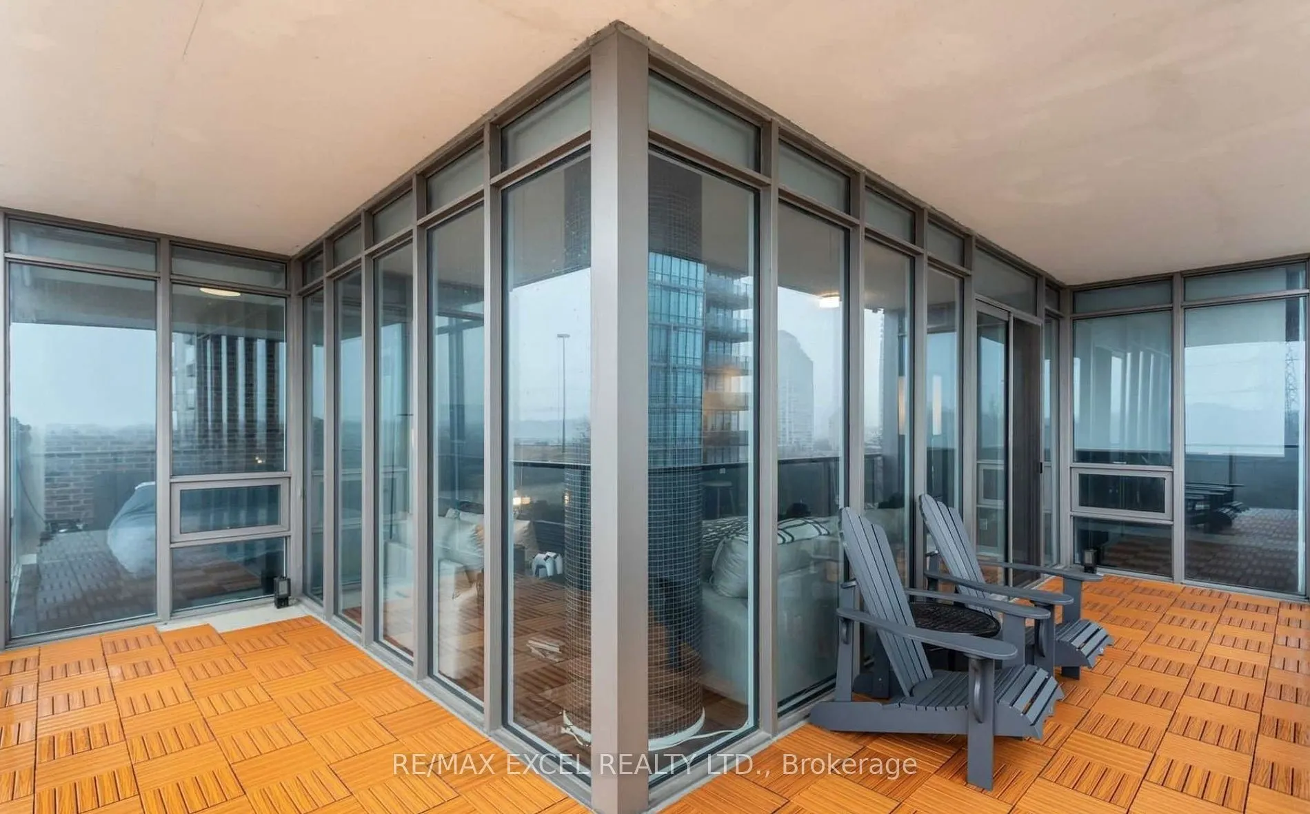 90 Park Lawn Rd, #716