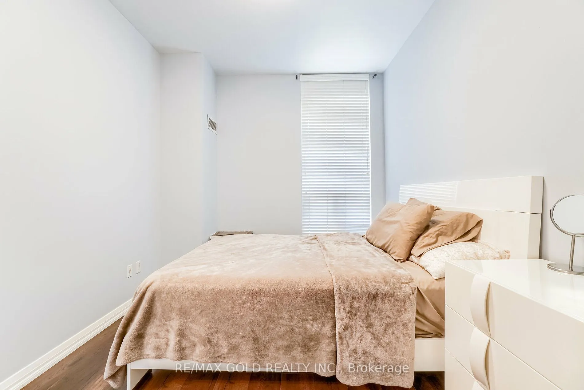 220 Forum Dr, #102