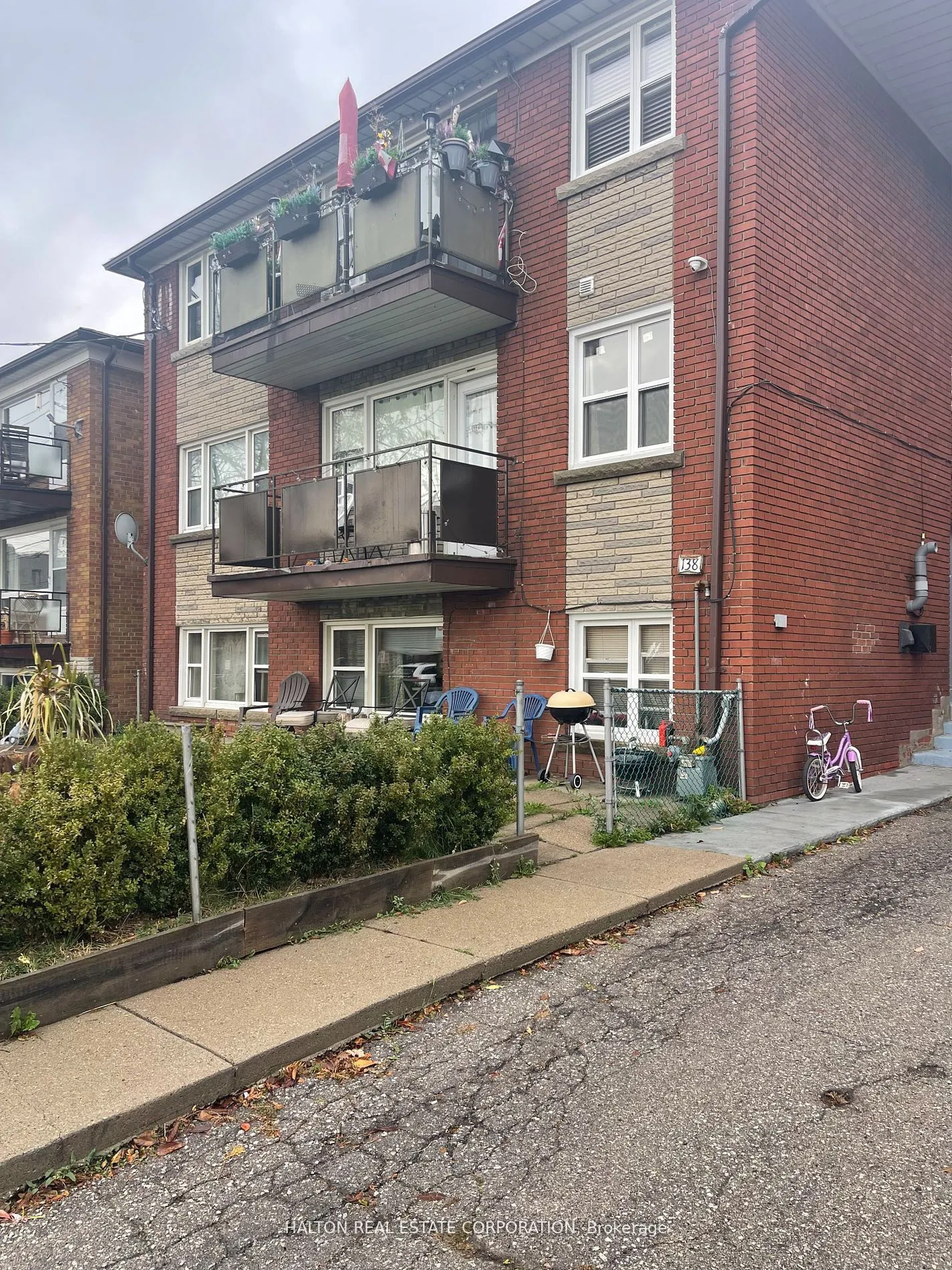 138 Portland St, #4